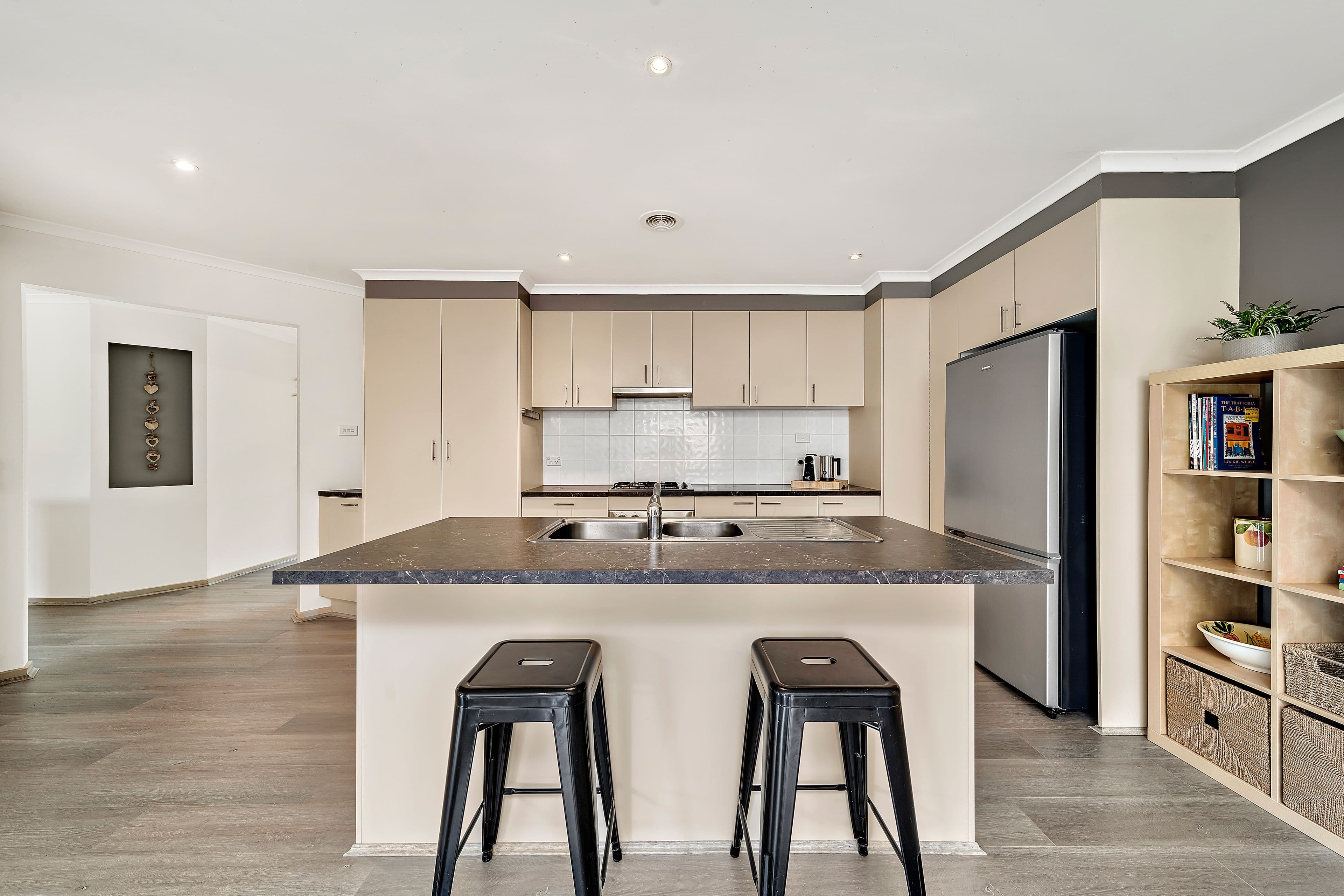 19 Hanrahan Crescent, Dunlop ACT 2615, Dunlop - Thumbnail 5