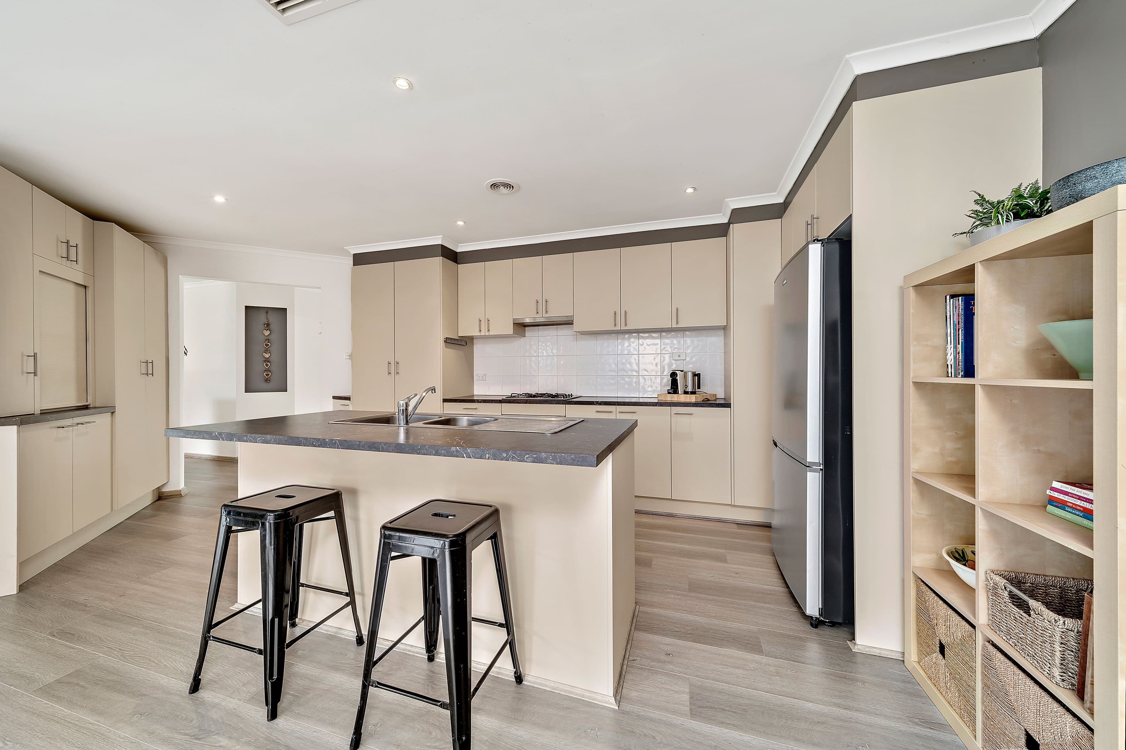 19 Hanrahan Crescent, Dunlop ACT 2615, Dunlop - Thumbnail 7