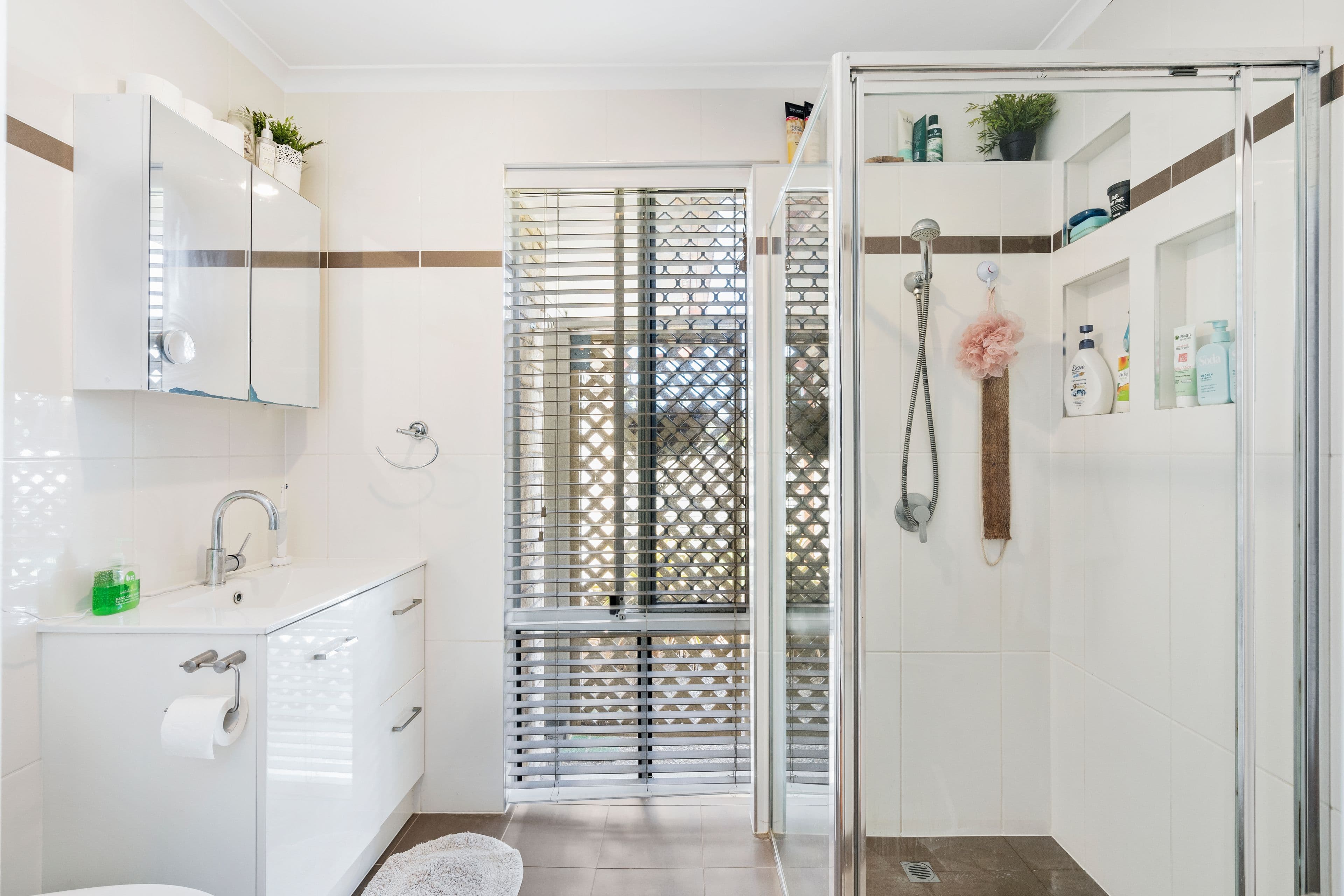 1 Langer Place, Arundel QLD 4214, Arundel - Thumbnail 8