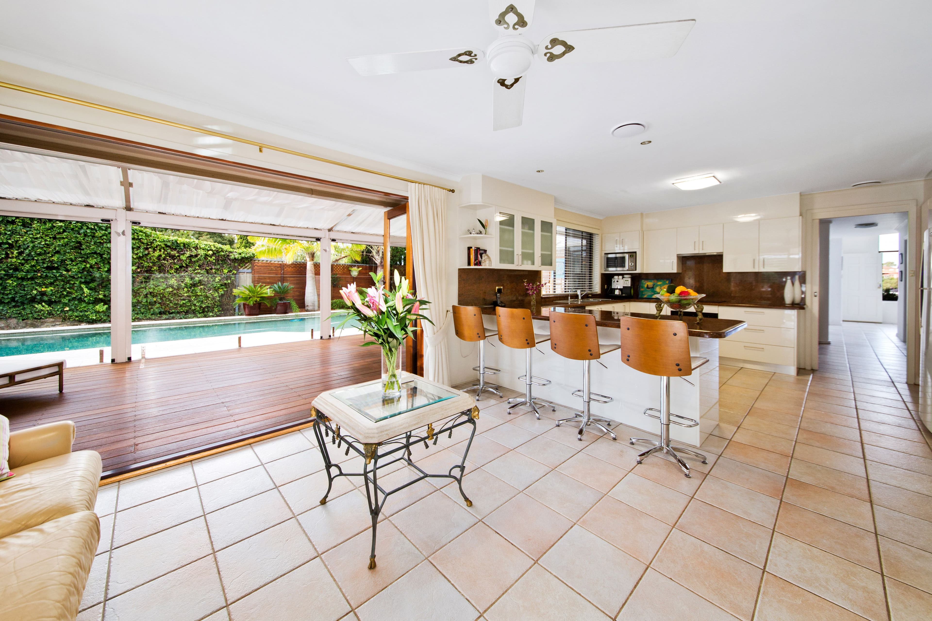 7 Shore Close, Illawong - Thumbnail 2