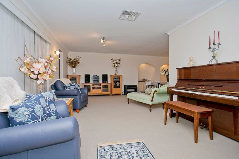 13B Rosea Close, MAIDA VALE WA 6057, Maida Vale - Thumbnail 2