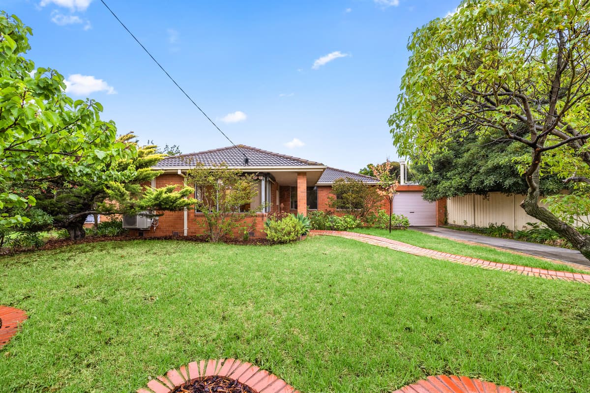 6 Bega Court, Gladstone Park VIC, Gladstone Park - Thumbnail 2