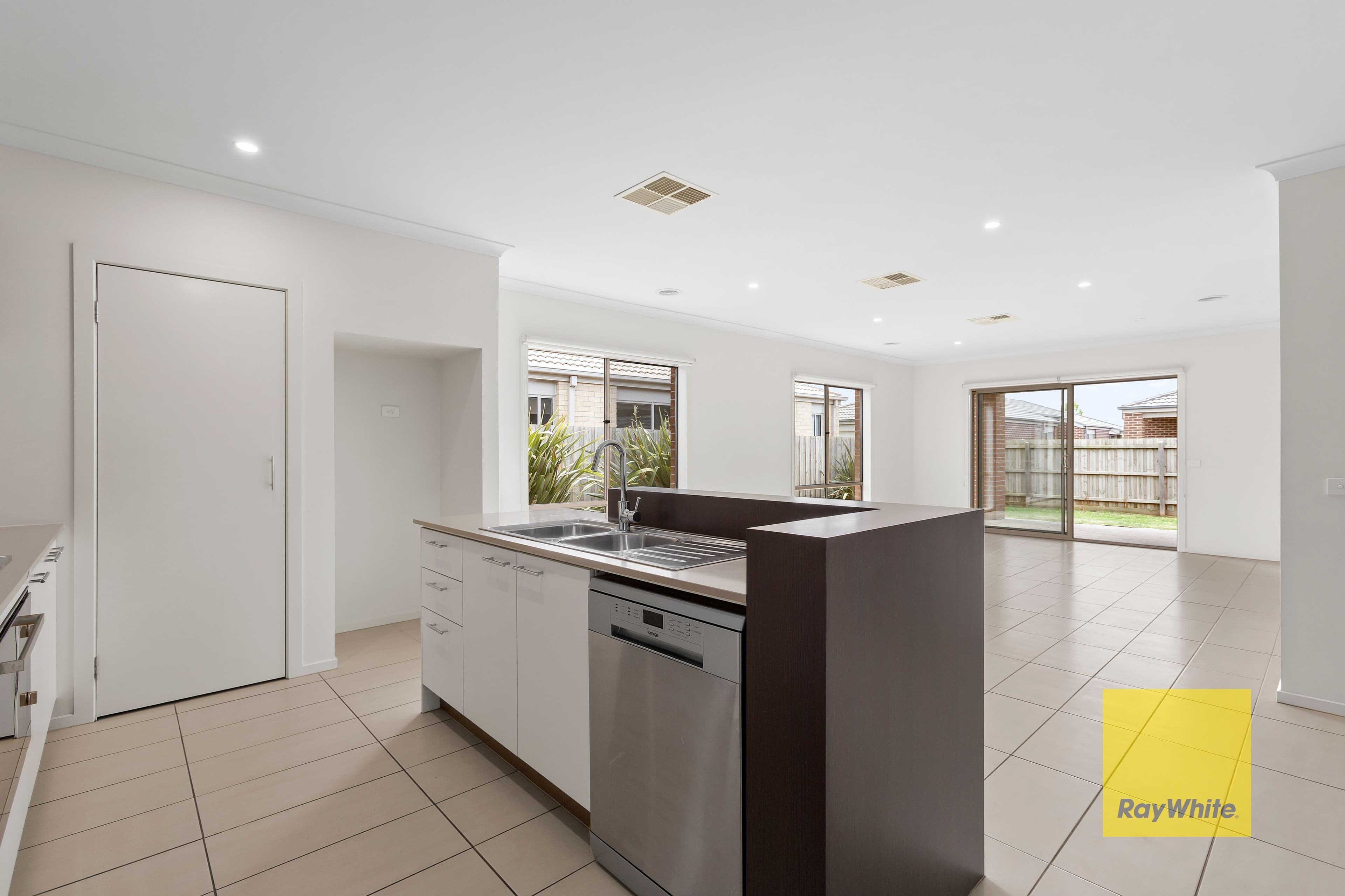 41 Jacana Way, Armstrong Creek VIC 3217, Armstrong Creek - Thumbnail 3