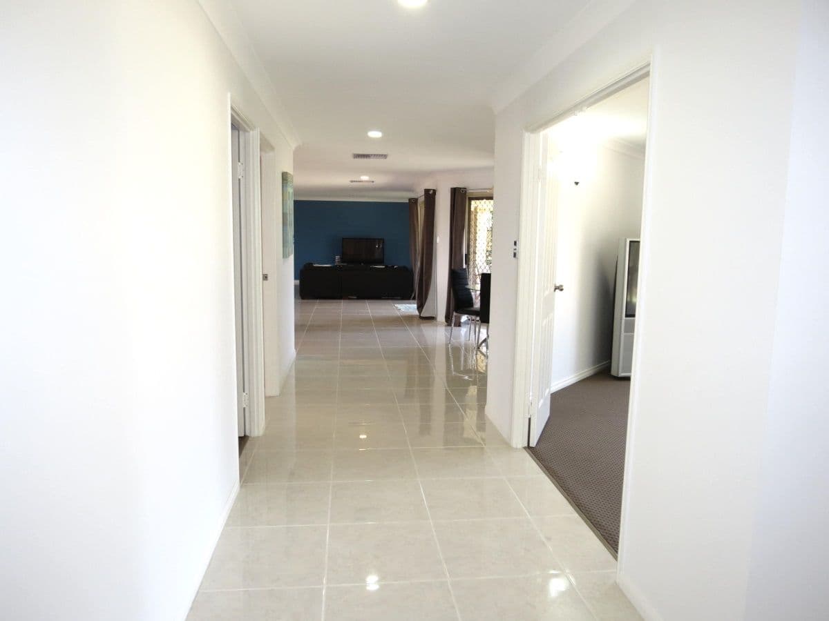 4 Peppertree Lane, Emerald QLD 4720, Emerald - Thumbnail 8