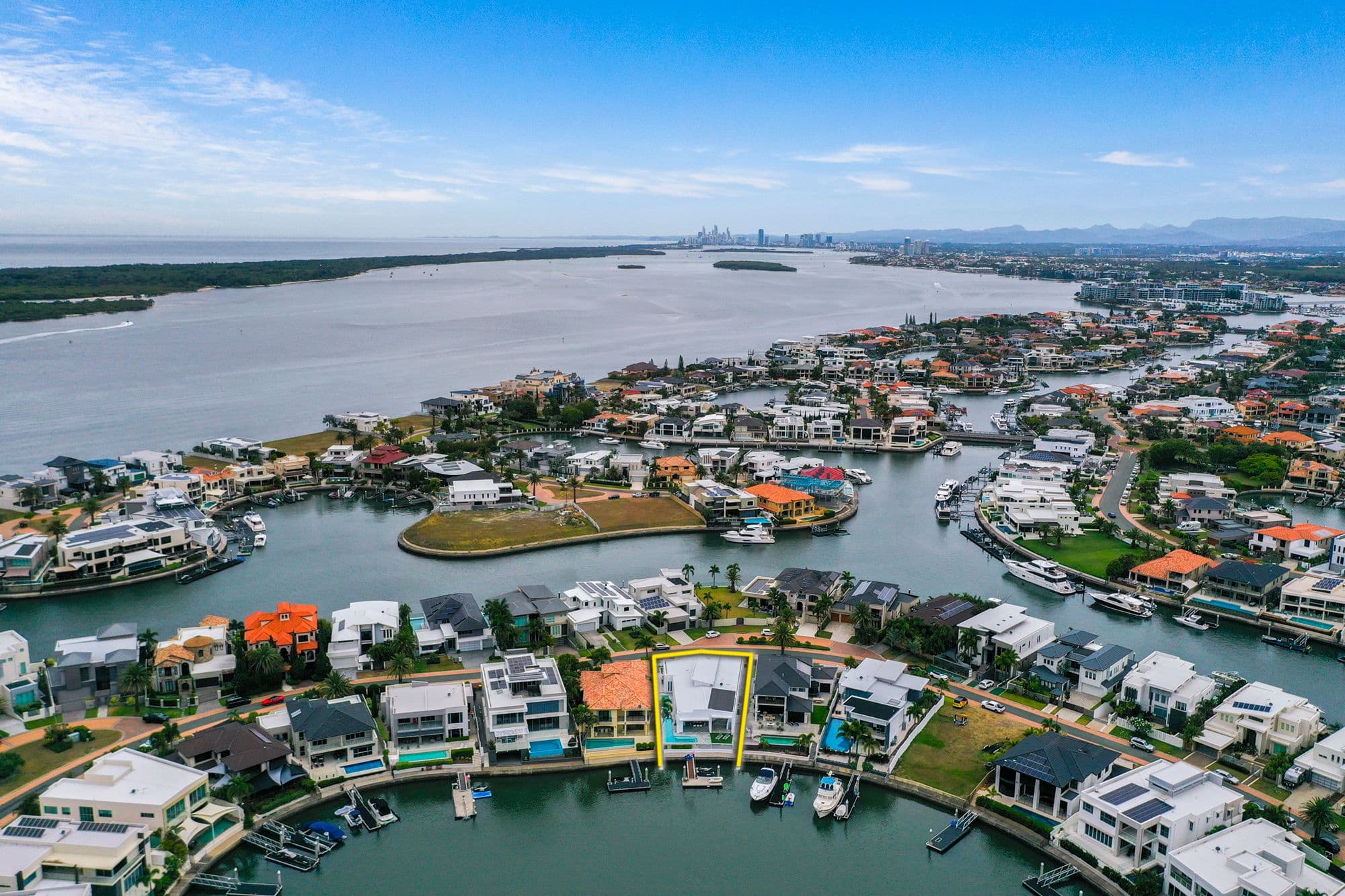 45 Royal Albert Crescent, Sovereign Islands QLD 4216, Sovereign Islands - Thumbnail 4