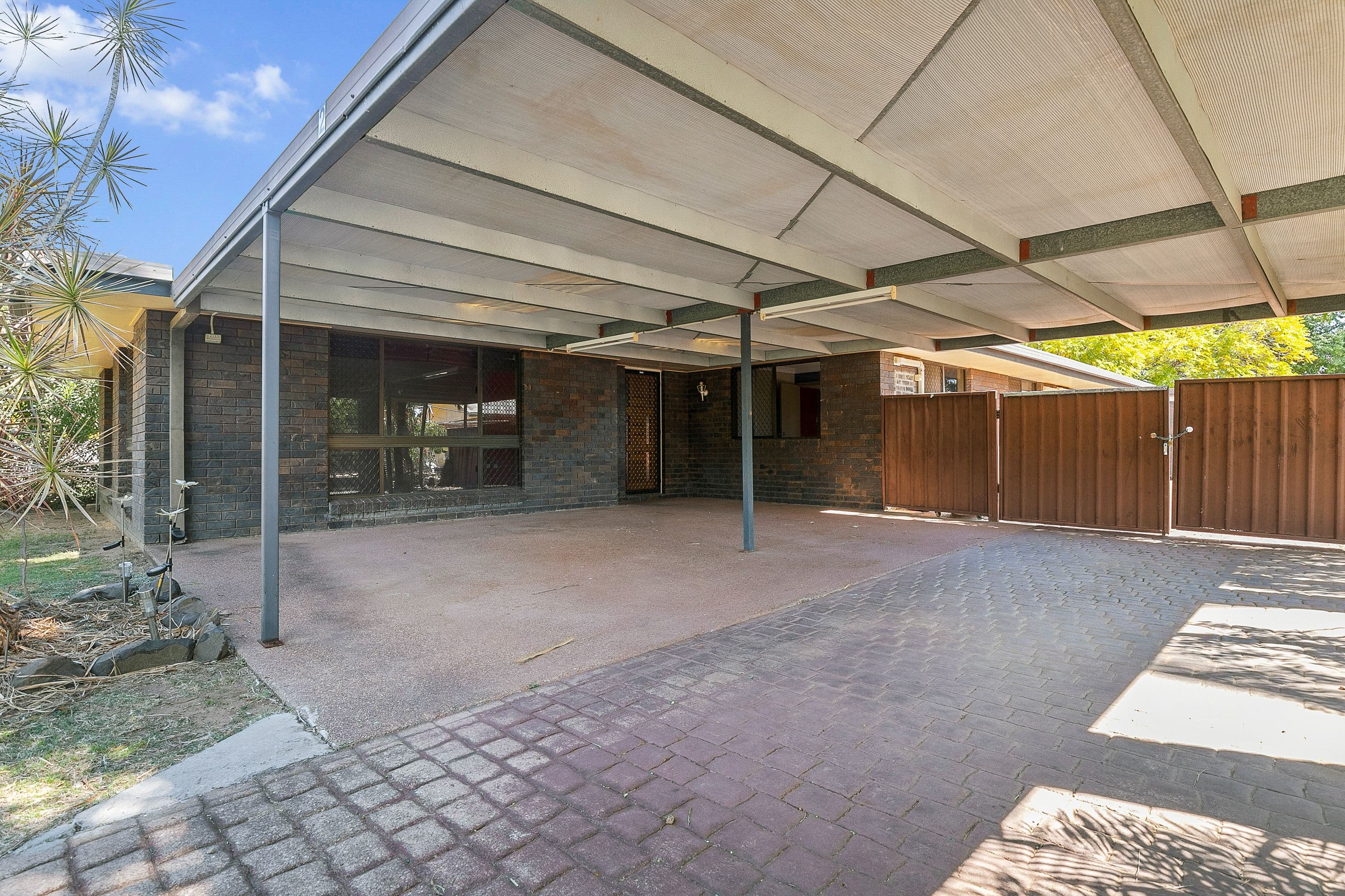 2 Green Grove, Emerald QLD 4720, Emerald - Thumbnail 2
