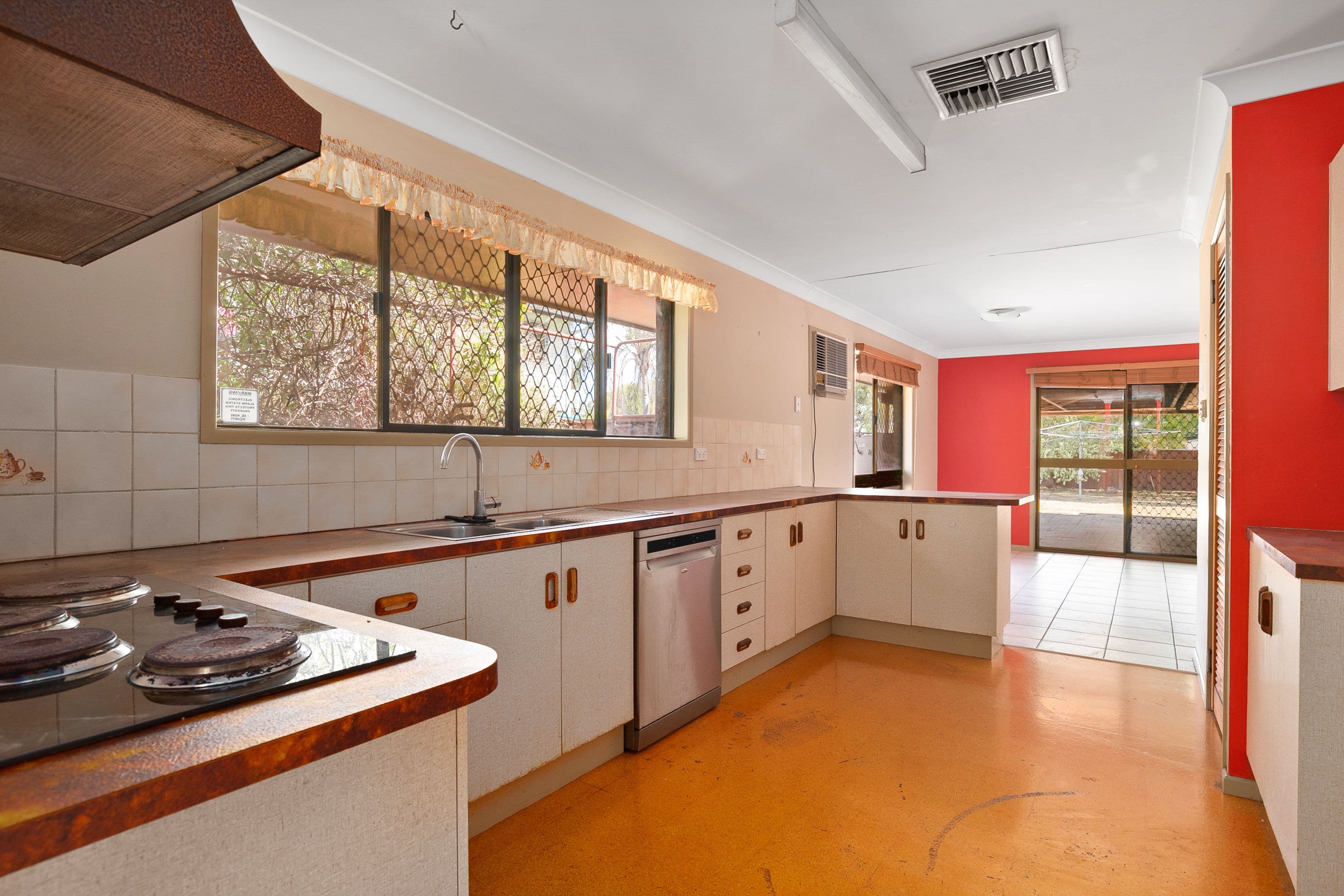 2 Green Grove, Emerald QLD 4720, Emerald - Thumbnail 7