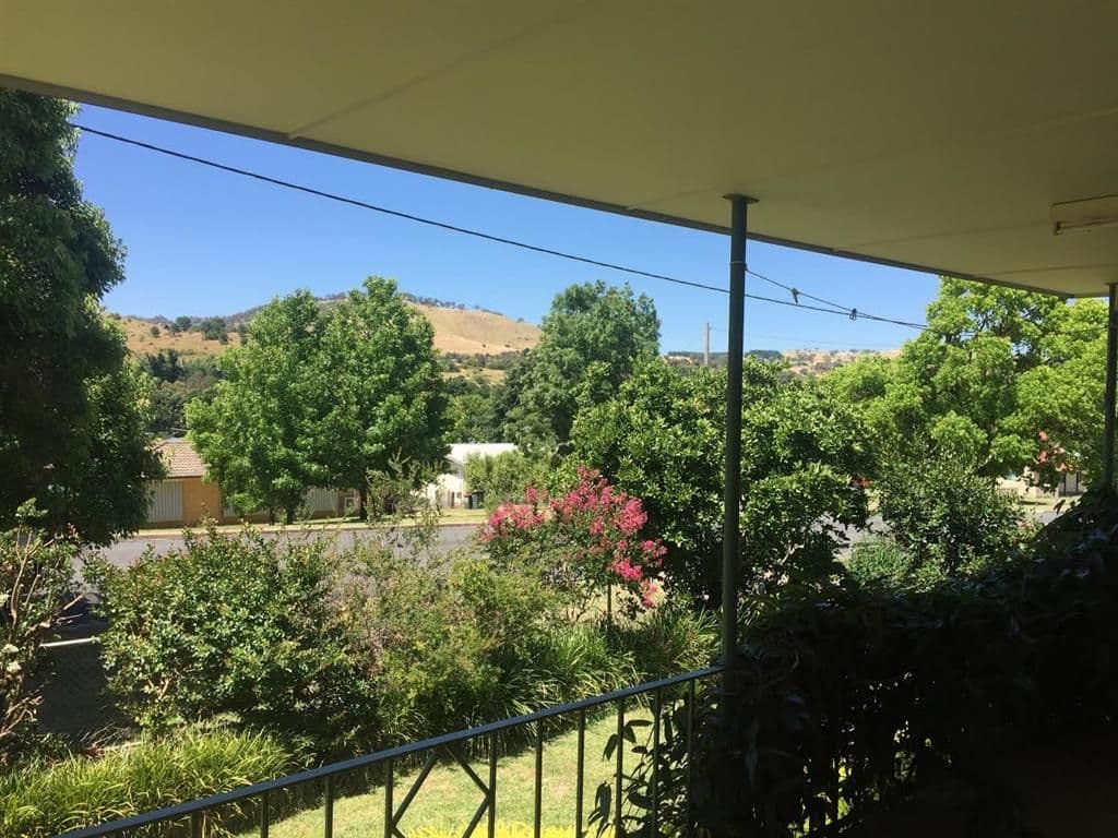 93 Lockhart Street, Adelong - Thumbnail 3