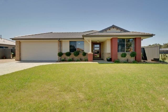 29 Moore Street, ROSEDALE VIC 3847, Rosedale - Image 1