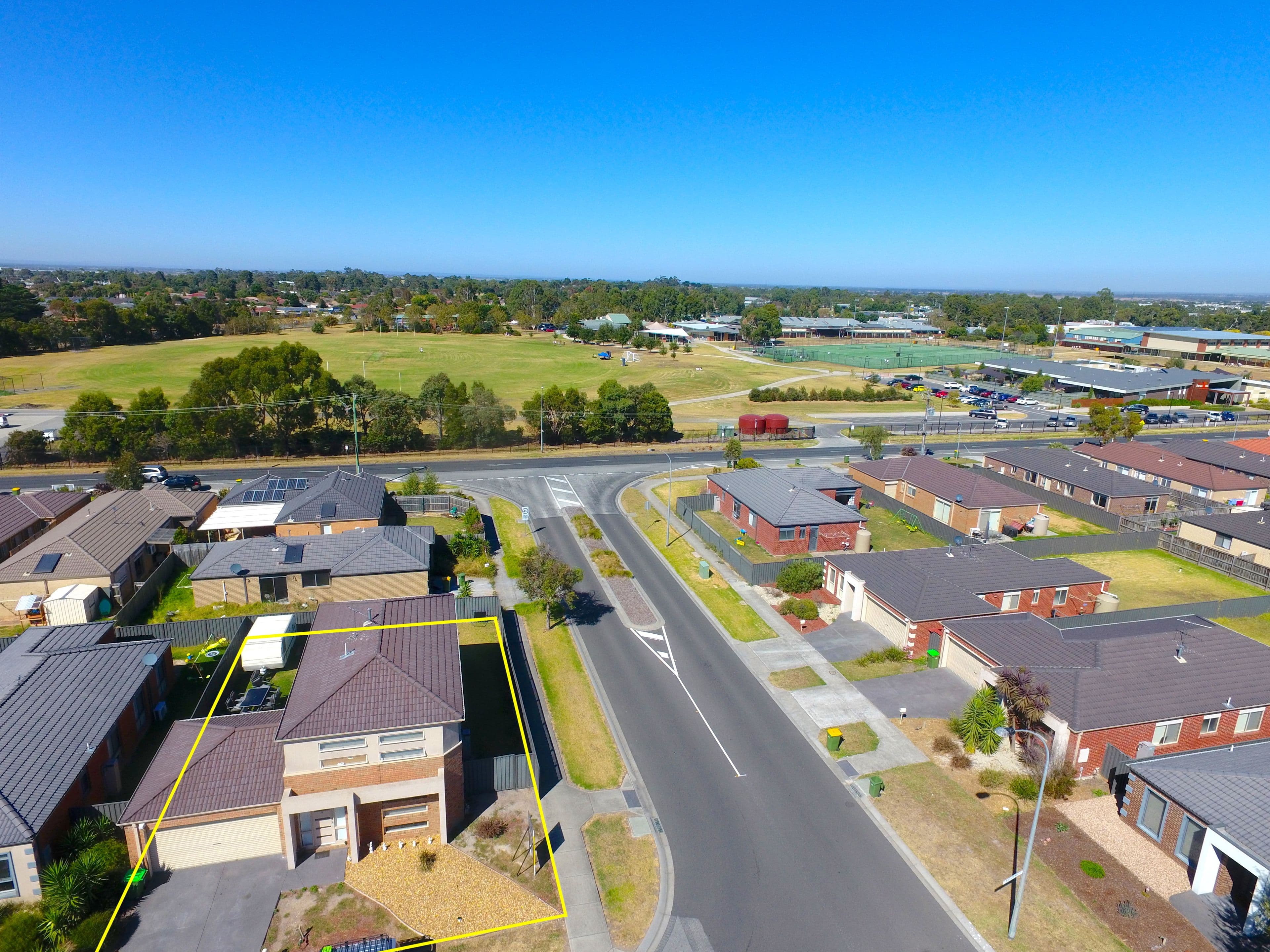 2 Macadamia Street, Pakenham VIC 3810, Pakenham - Thumbnail 4