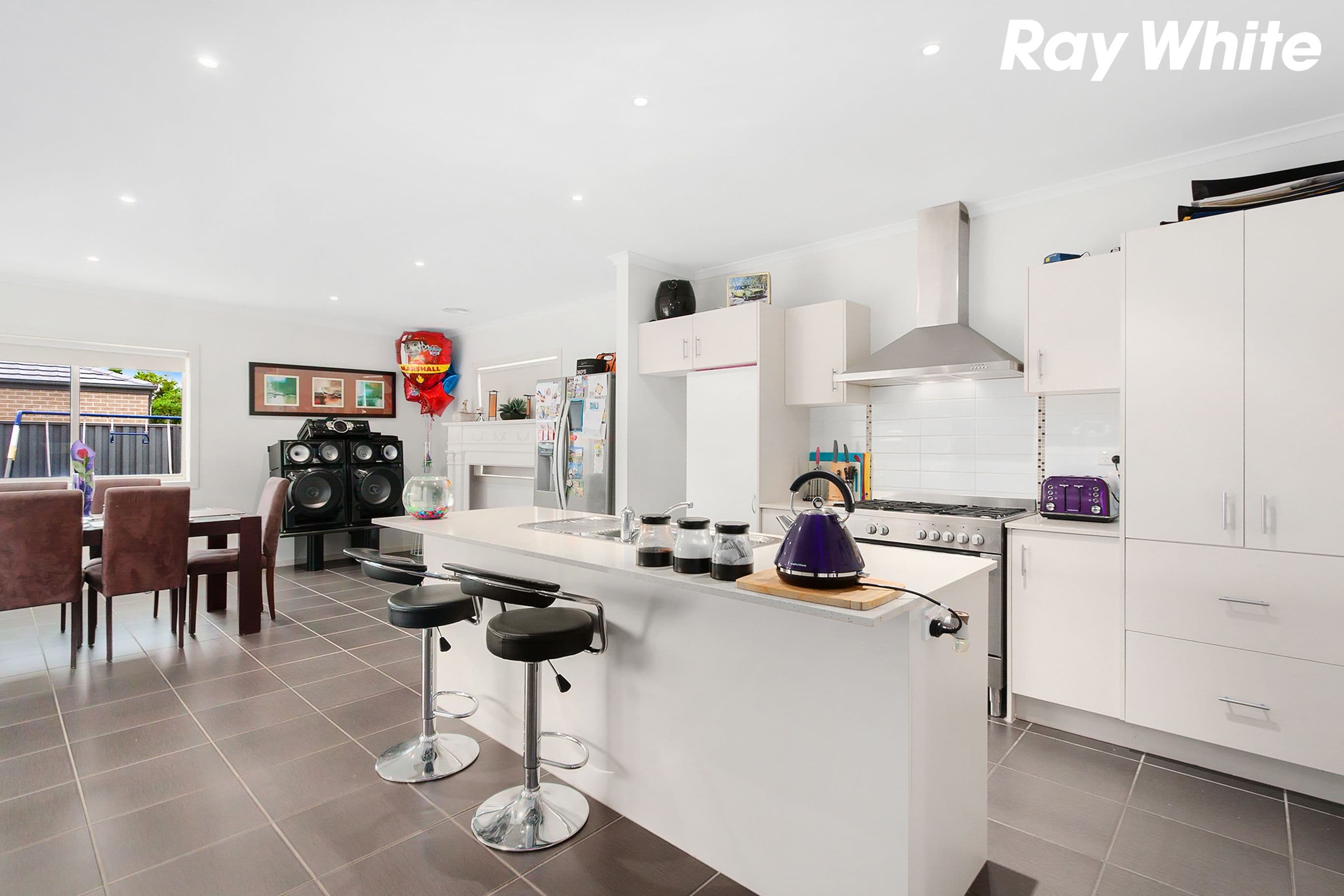 2 Macadamia Street, Pakenham VIC 3810, Pakenham - Thumbnail 7