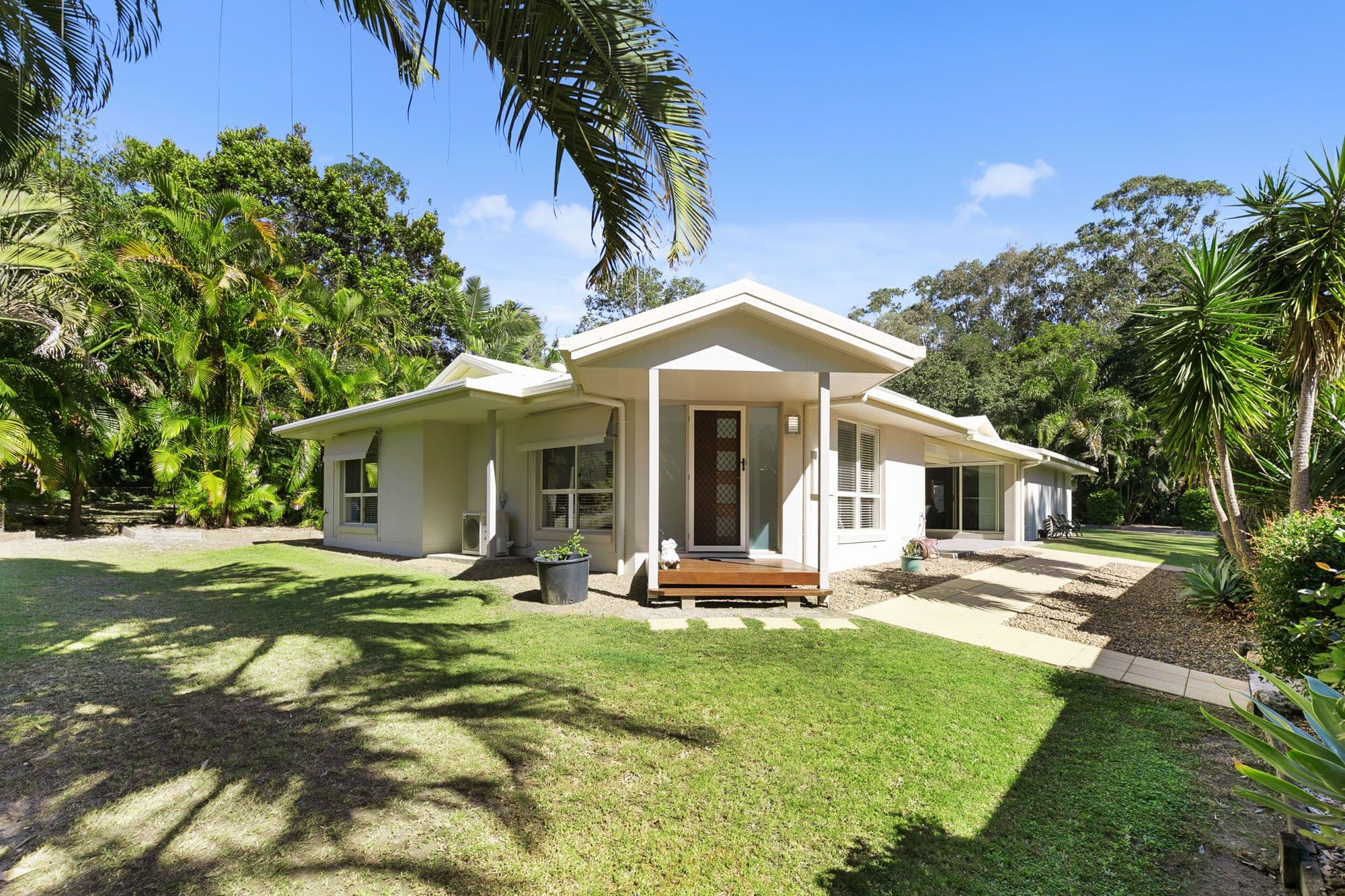 11 Waterview Drive, Dundowran Beach QLD 4655, Dundowran Beach - Thumbnail 2