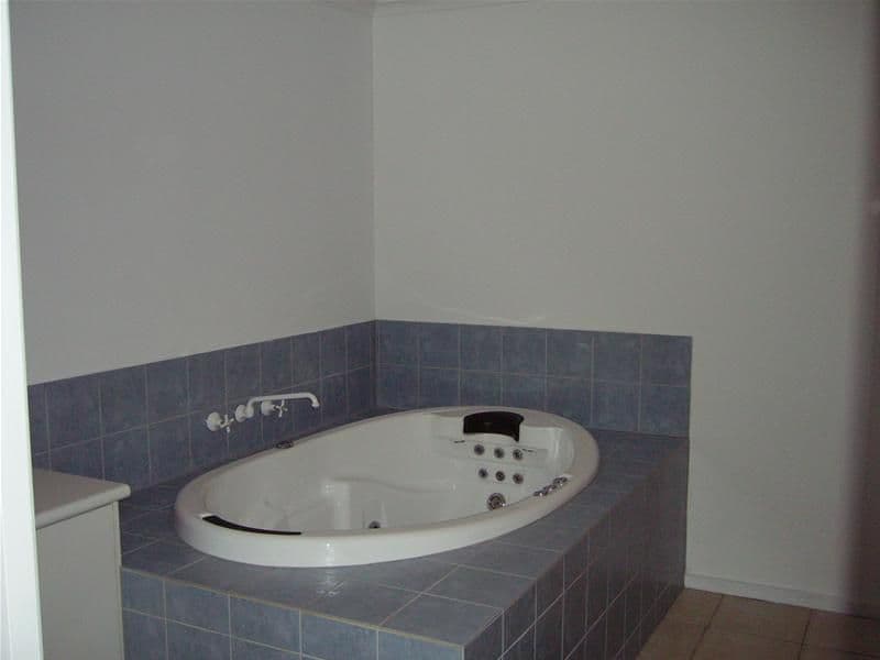 31 Breamlea Way, CRANBOURNE WEST VIC 3977, Cranbourne West - Thumbnail 3