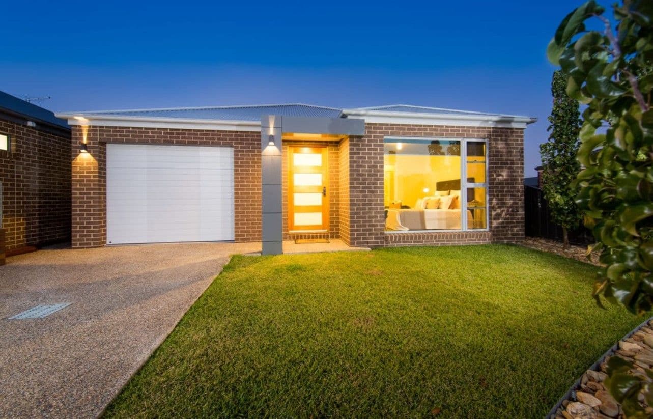 19 Silkyoak Court, East Albury NSW 2640, East Albury - Image 1