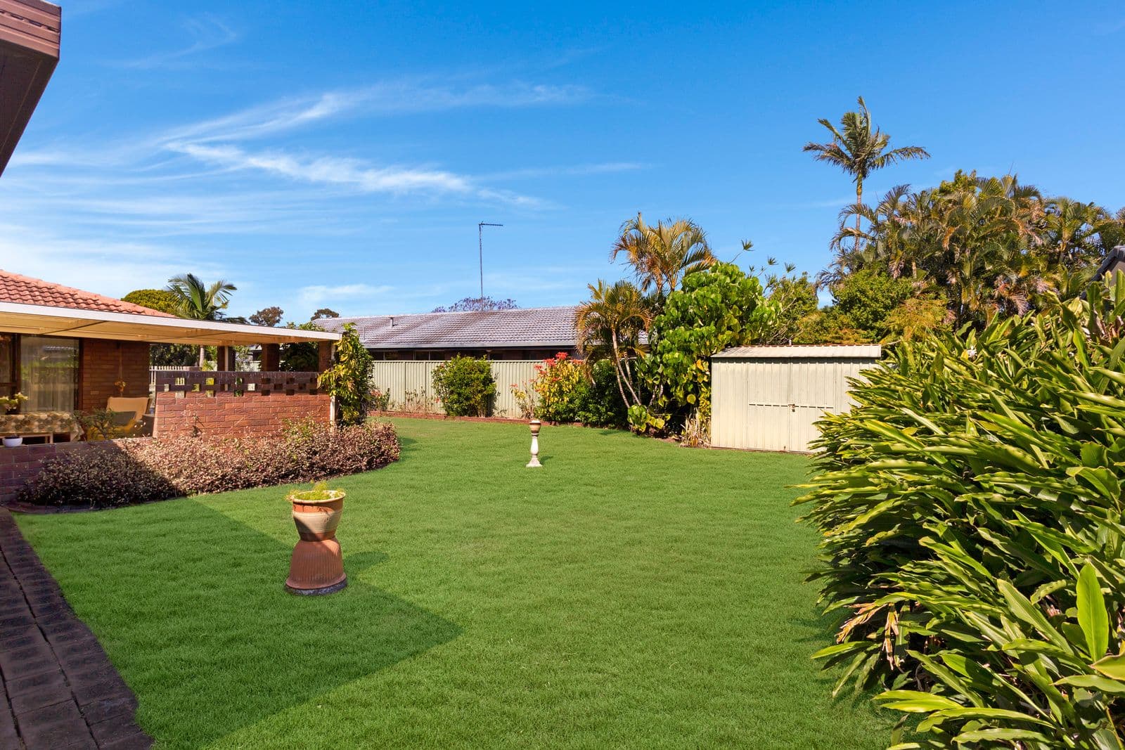 12 Long Island Court, Mermaid Waters QLD 4218, Mermaid Waters - Thumbnail 5