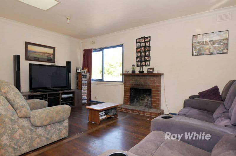 62 Scoresby Road, BAYSWATER VIC 3153, Bayswater - Thumbnail 7
