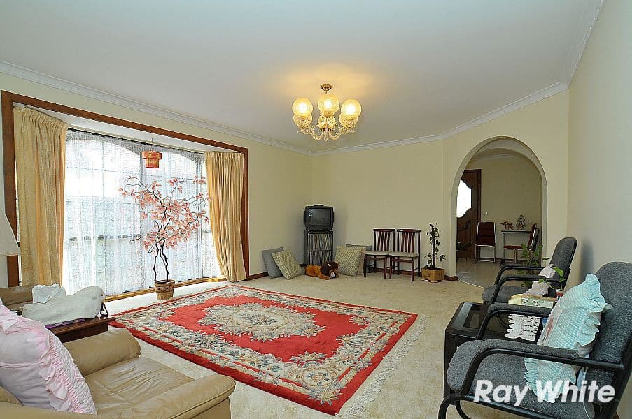 11 Miriam Close, WANTIRNA SOUTH VIC 3152, Wantirna South - Thumbnail 3