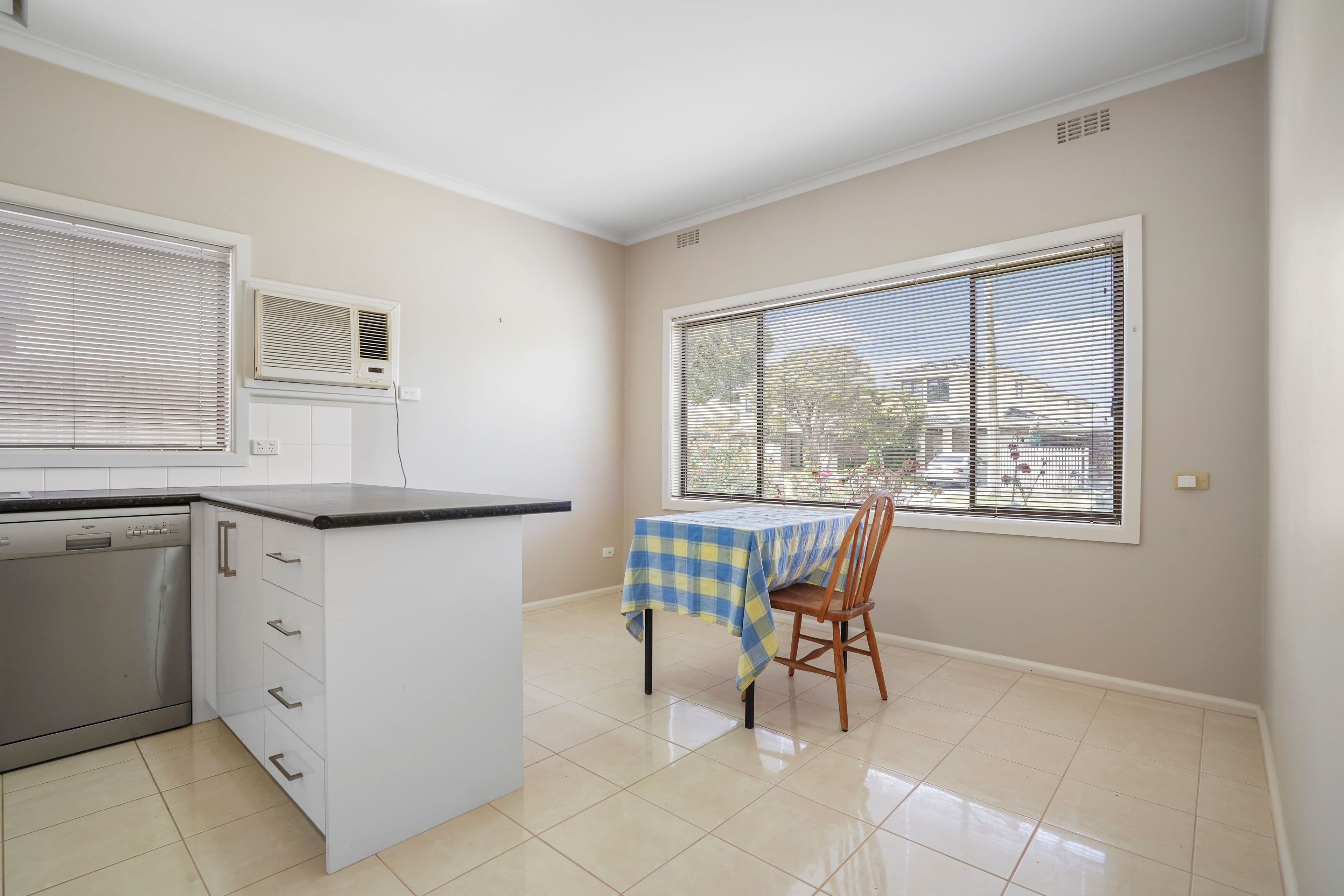 28 Namur Street, Noble Park VIC 3174, Noble Park - Thumbnail 4