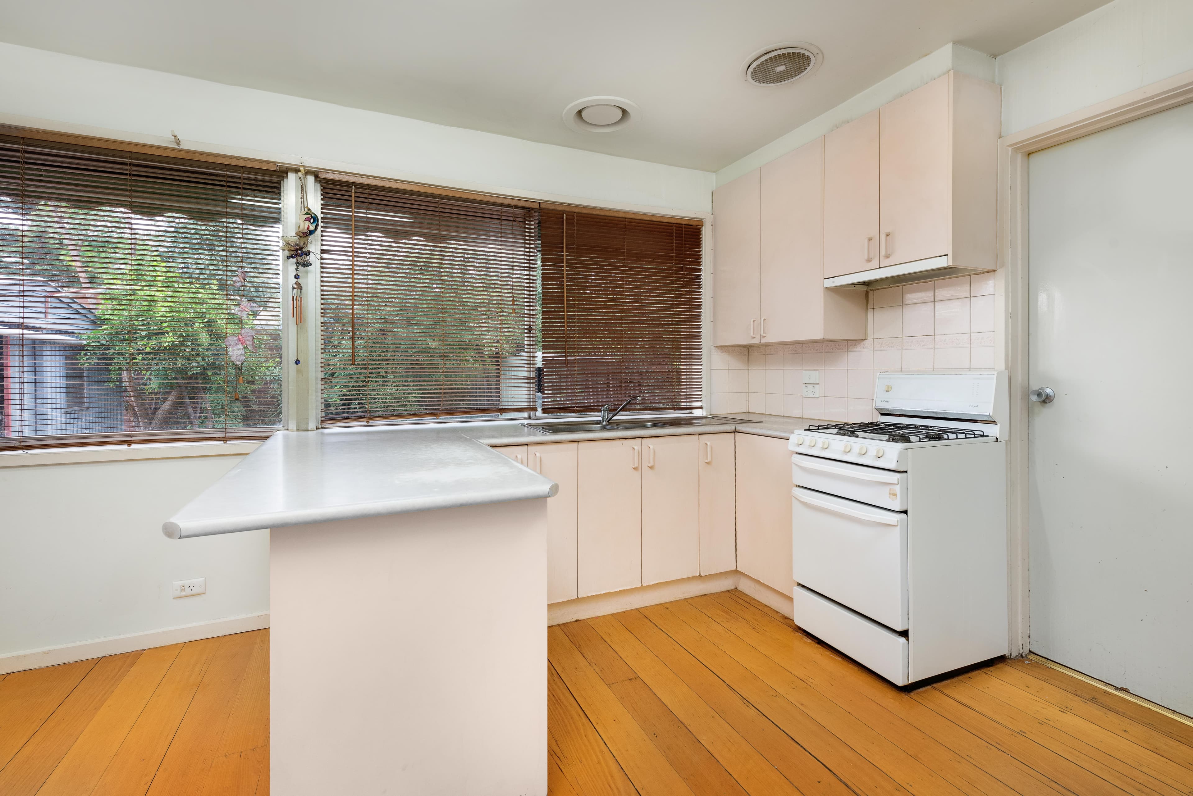 1 Chester Place, Bundoora VIC 3083, Bundoora - Thumbnail 3
