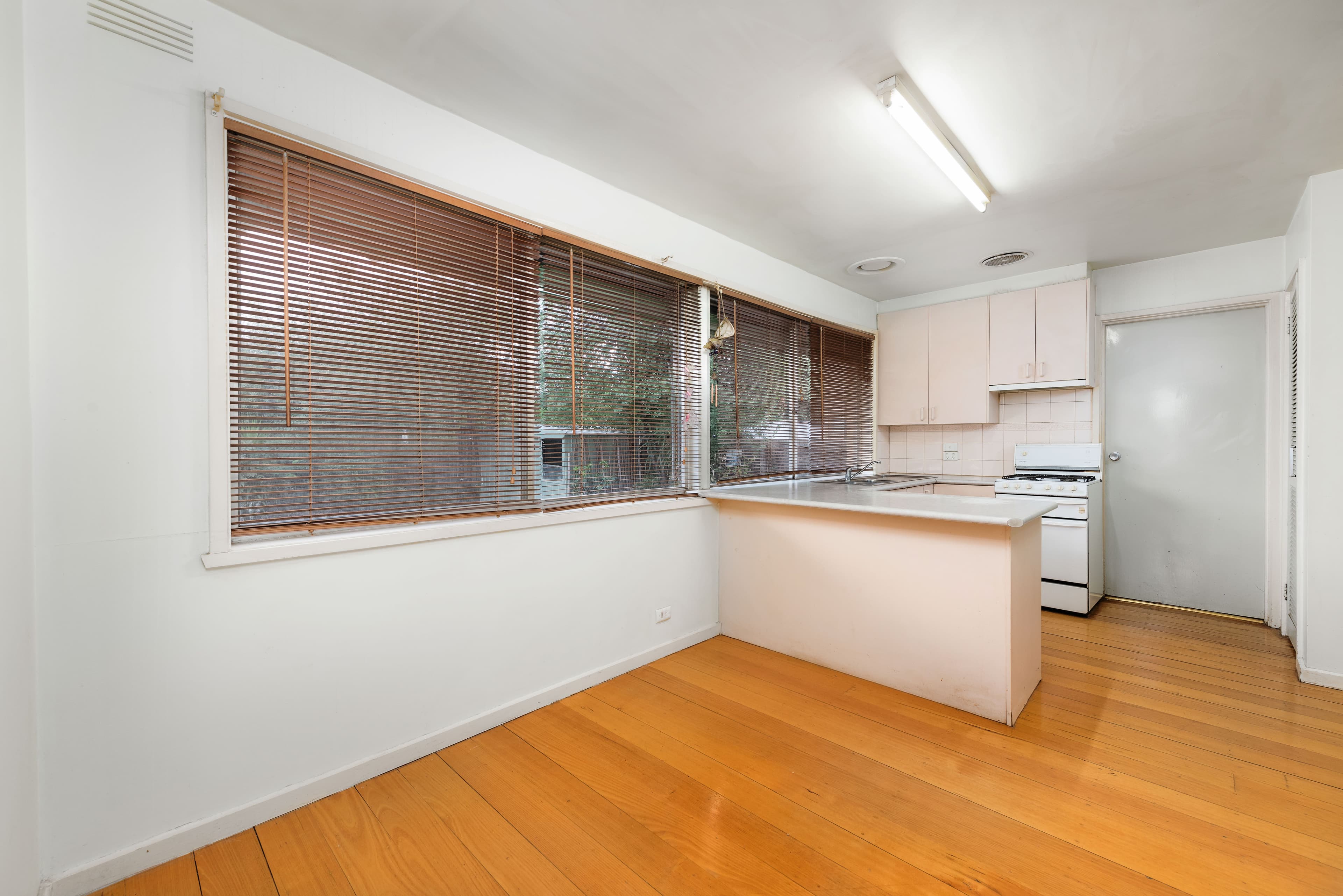 1 Chester Place, Bundoora VIC 3083, Bundoora - Thumbnail 4