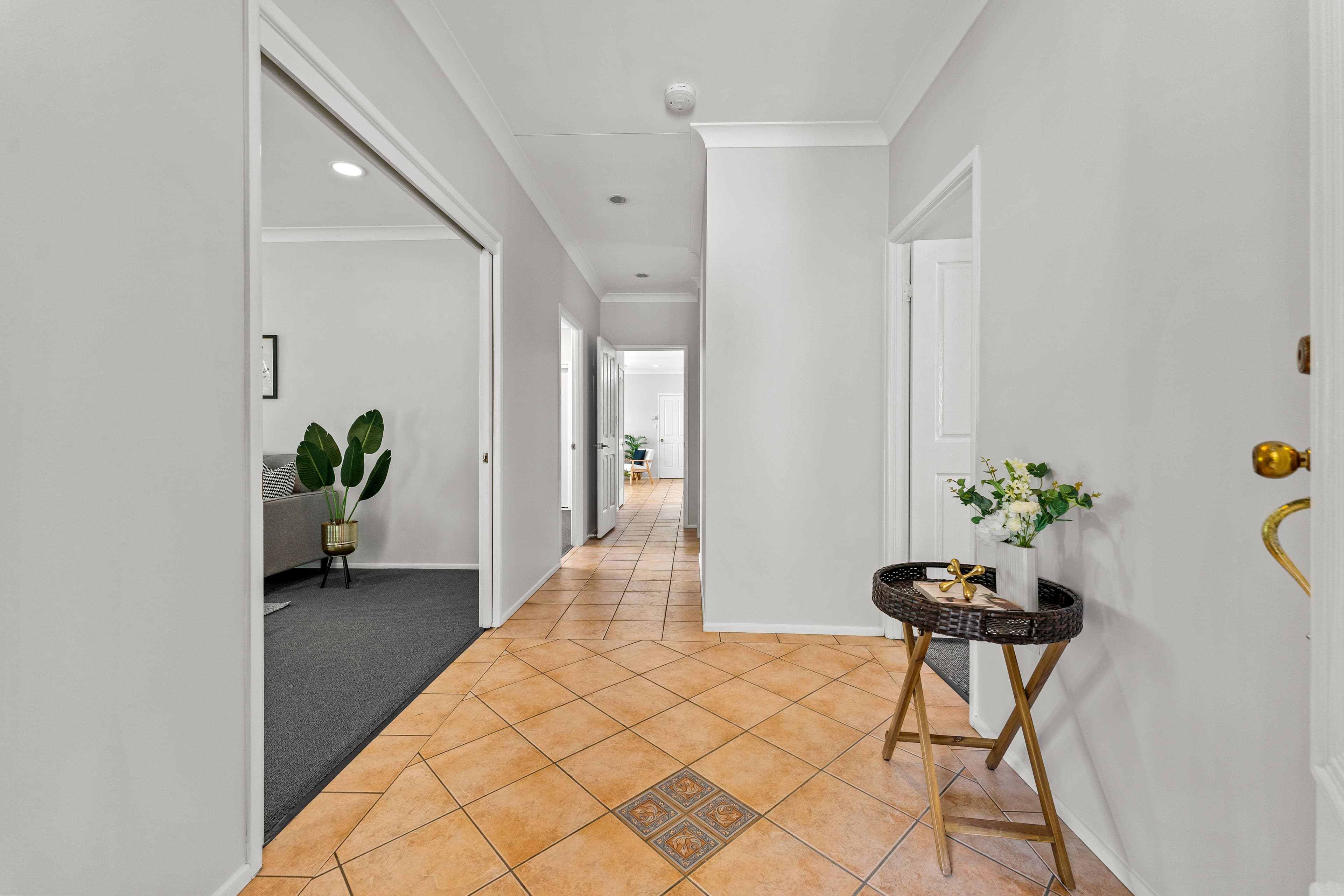 2 Wills Court, Forest Lake QLD 4078, Forest Lake - Thumbnail 5