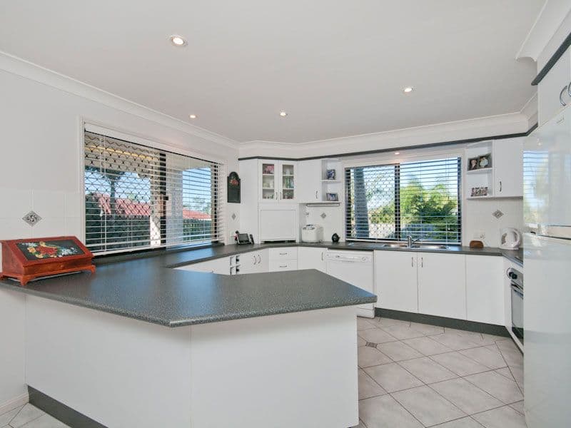 19 Edinburgh Close, UPPER KEDRON QLD 4055, Upper Kedron - Thumbnail 4