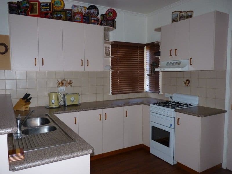 6  James Street, OAKEY QLD 4401, Oakey - Thumbnail 4