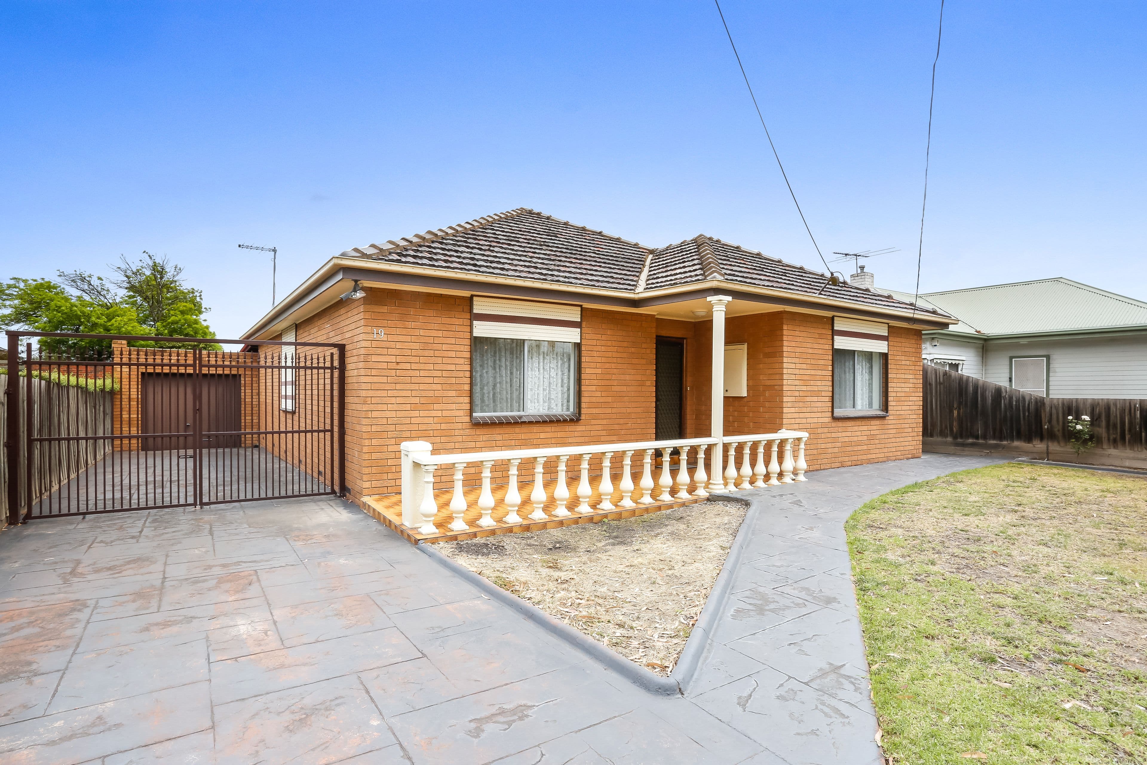 19 First Avenue, Strathmore VIC 3041, Strathmore - Image 1