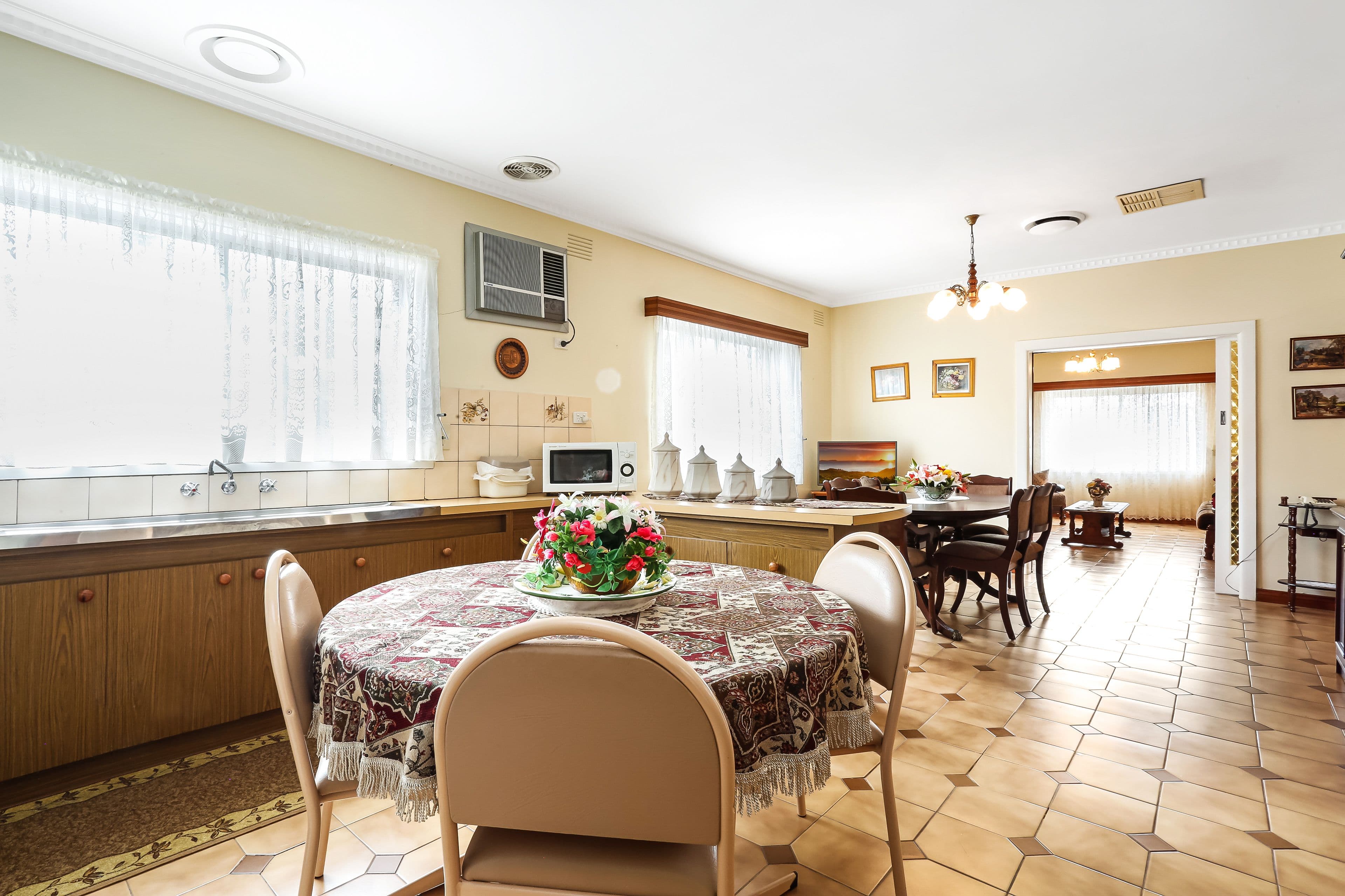 19 First Avenue, Strathmore VIC 3041, Strathmore - Thumbnail 6