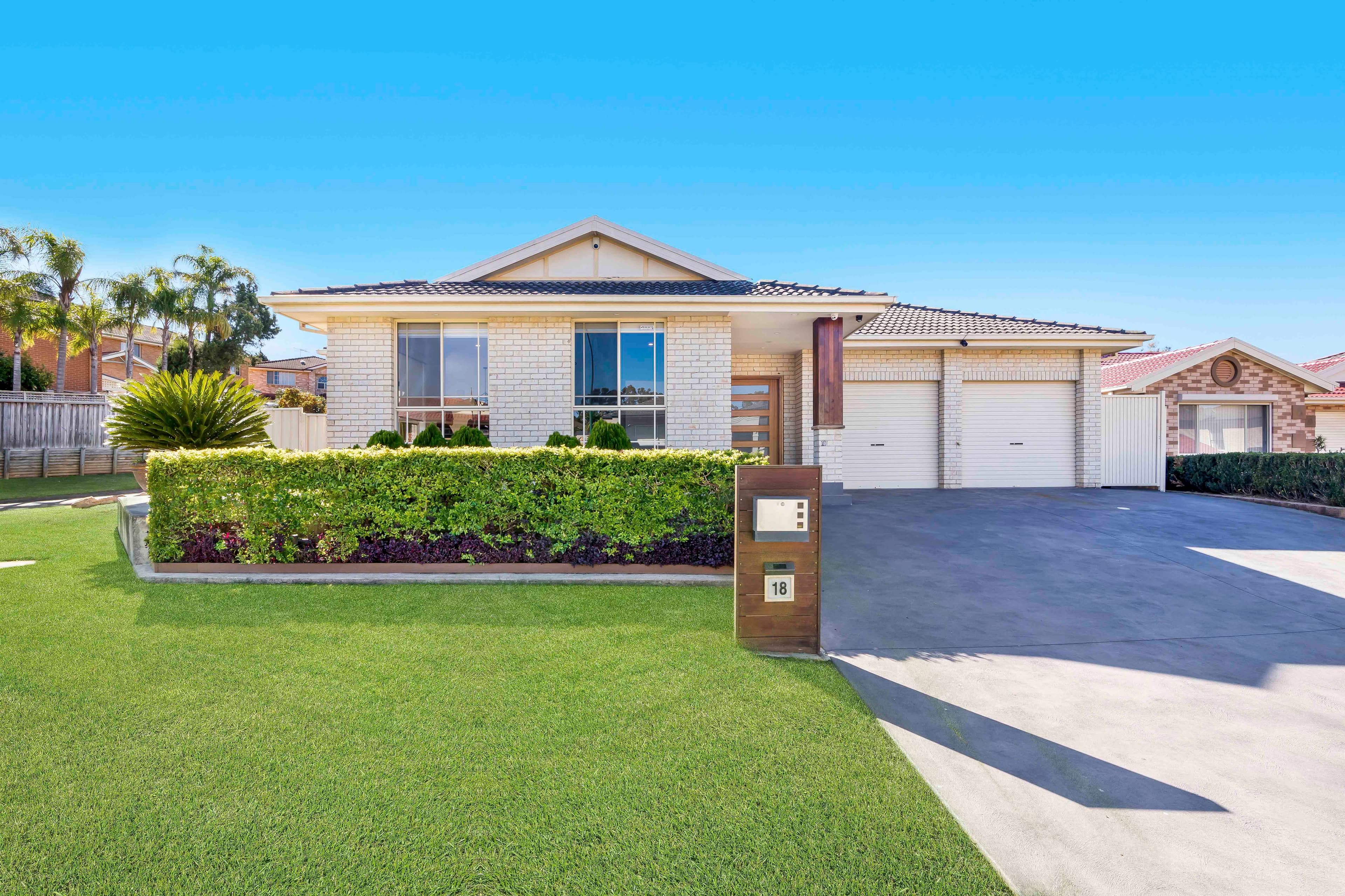 18 St Helens Close, West Hoxton NSW 2171, West Hoxton - Image 1