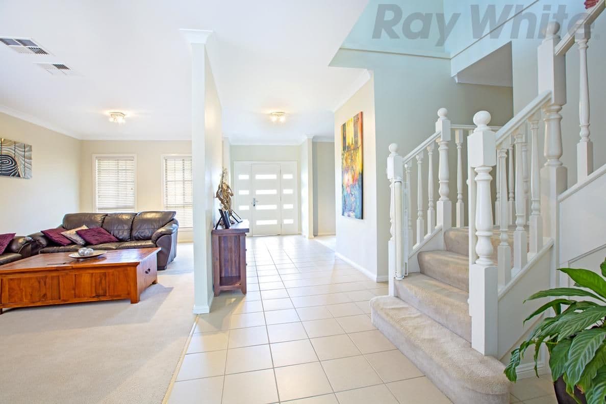 7 Triabunna Avenue, West Hoxton - Thumbnail 2