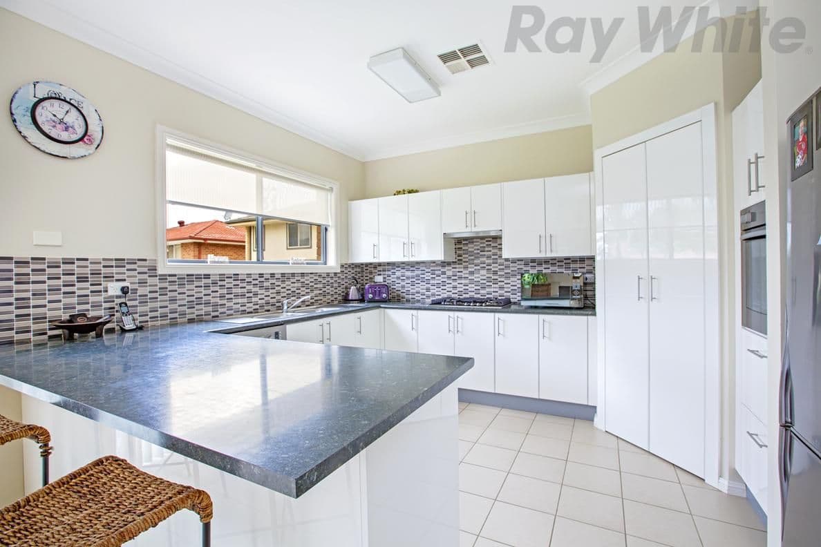 7 Triabunna Avenue, West Hoxton - Thumbnail 5