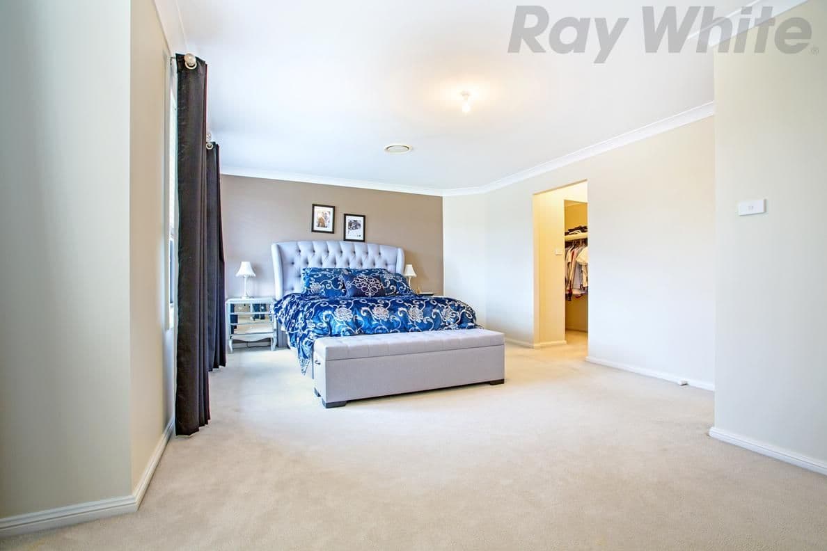 7 Triabunna Avenue, West Hoxton - Thumbnail 8