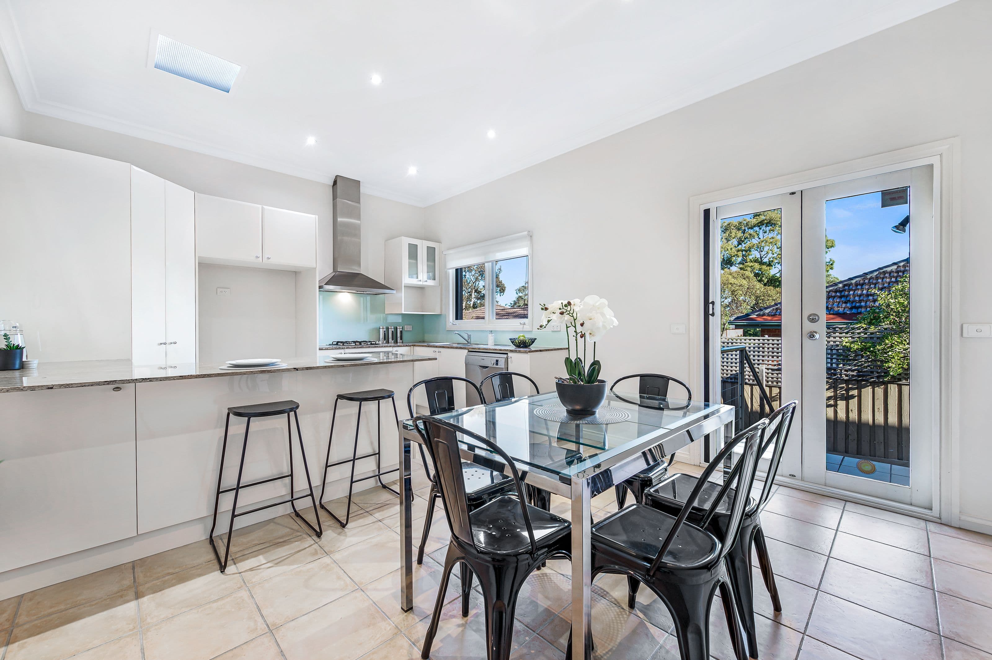12 Campbell Street, Glen Waverley VIC 3150, Glen Waverley - Thumbnail 2