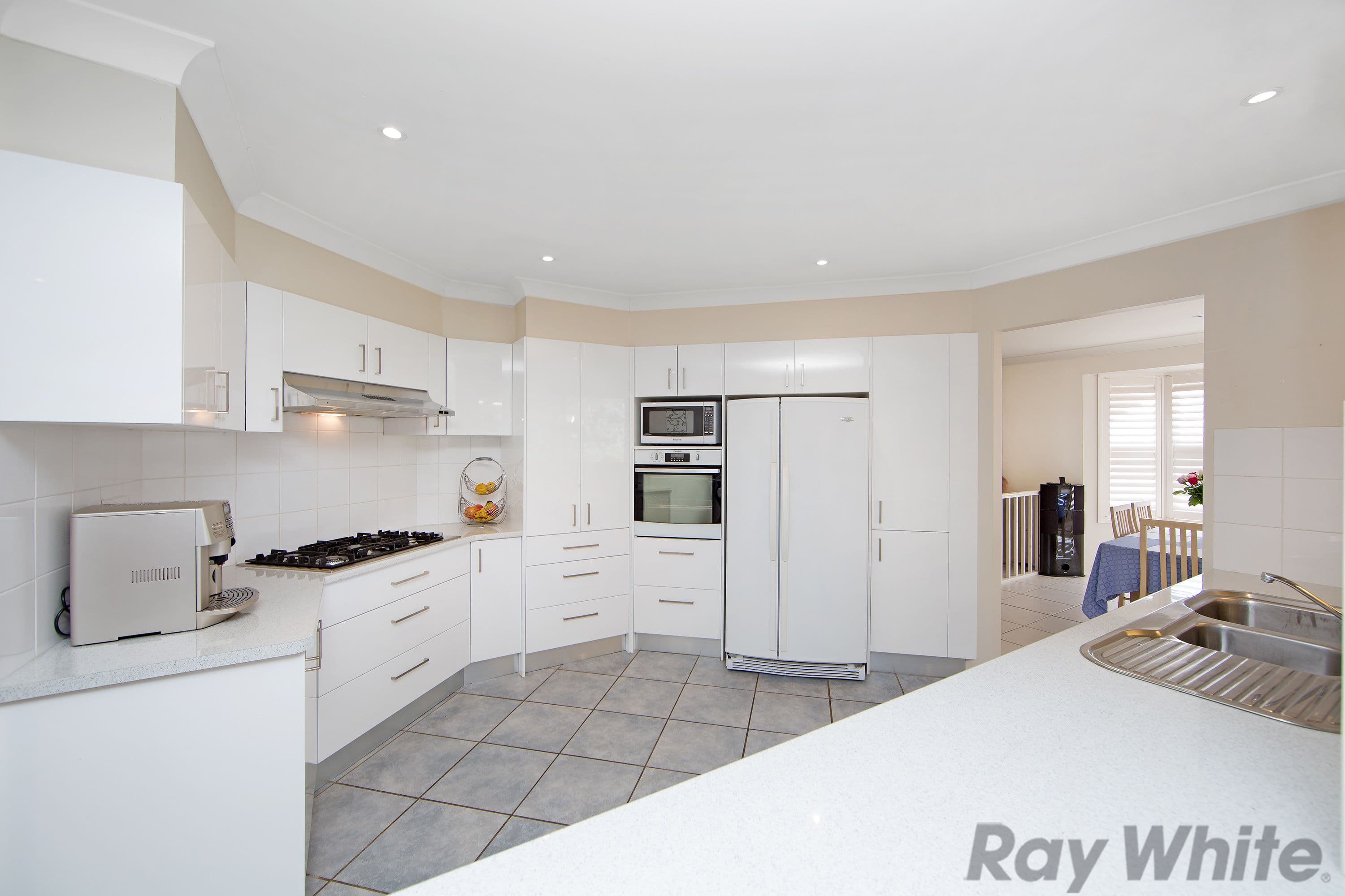 2 Bristol Close, Kanwal - Thumbnail 2