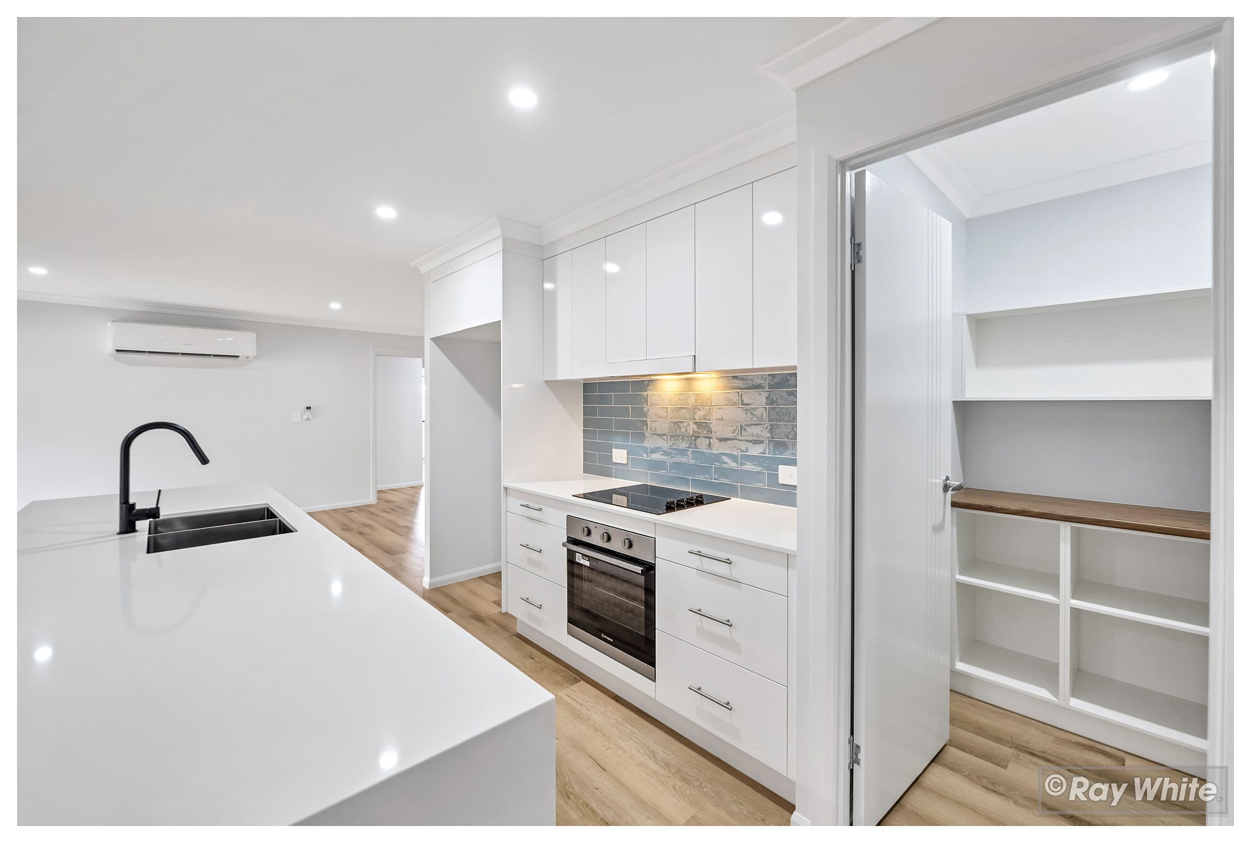 17 Wirraway Drive, Parkhurst QLD 4702, Parkhurst - Thumbnail 2