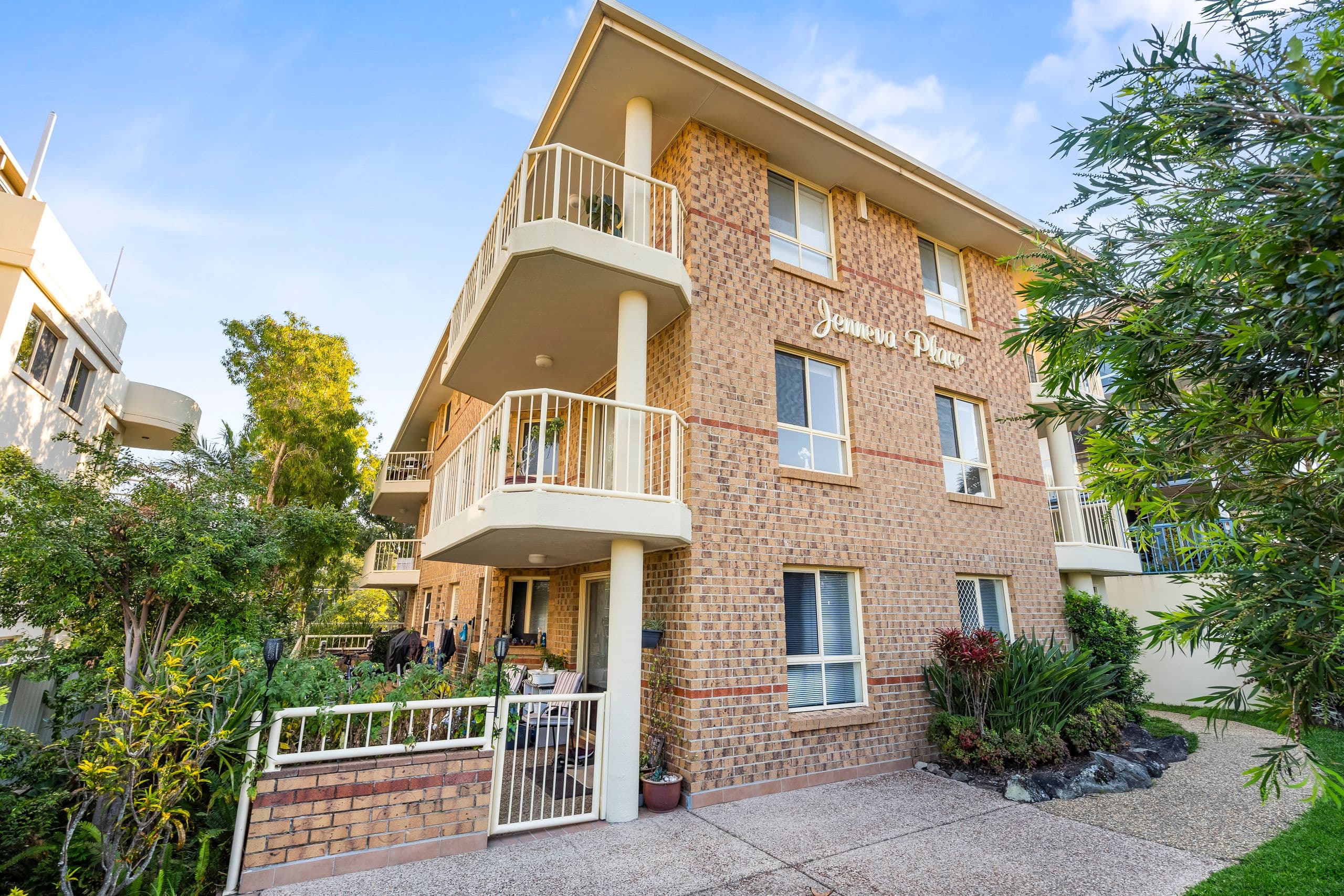 26 Harper Crescent, Cranbourne West - Thumbnail 2
