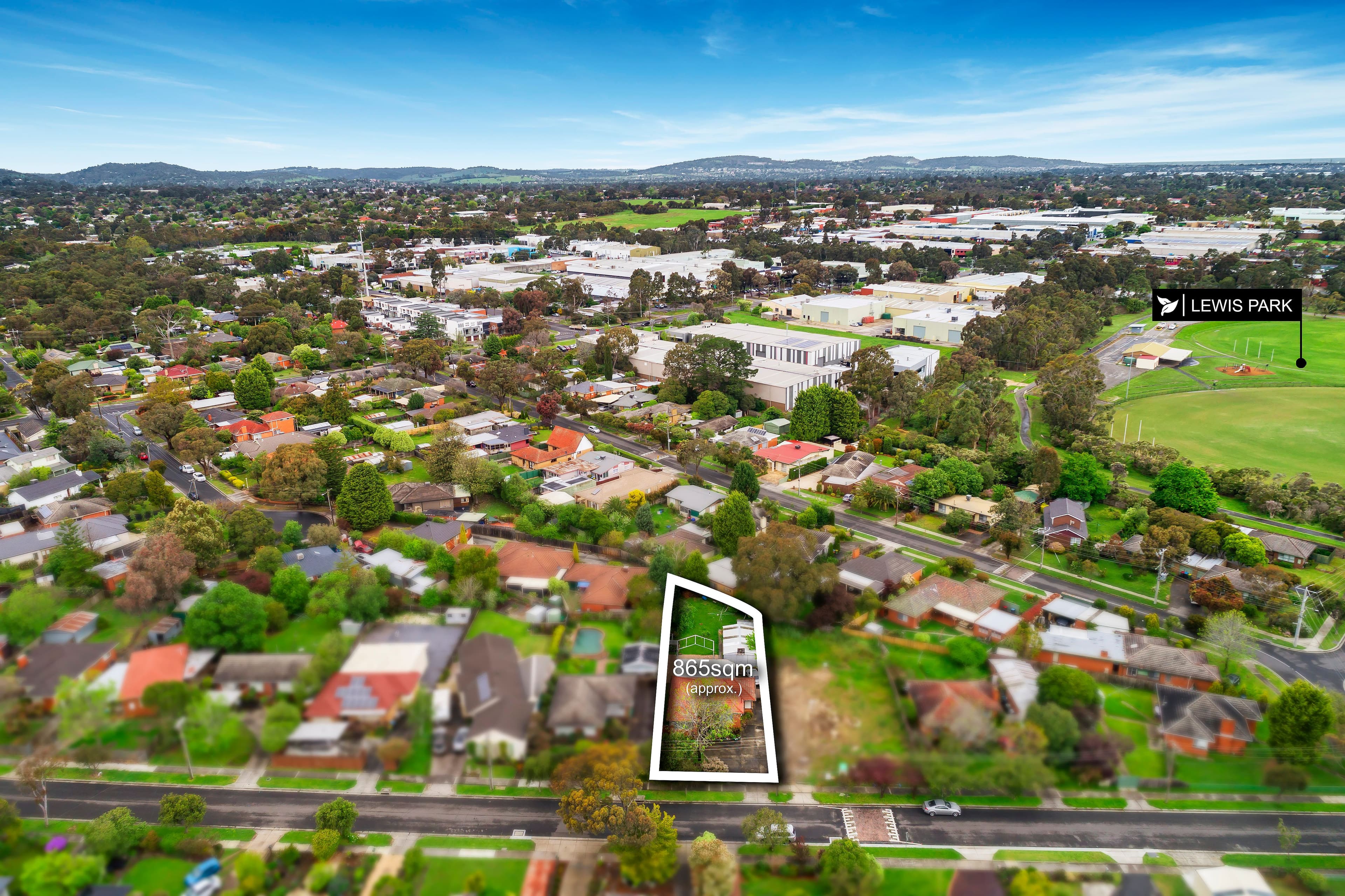 8 Allanfield Crescent, Wantirna South VIC 3152, Wantirna South - Thumbnail 3