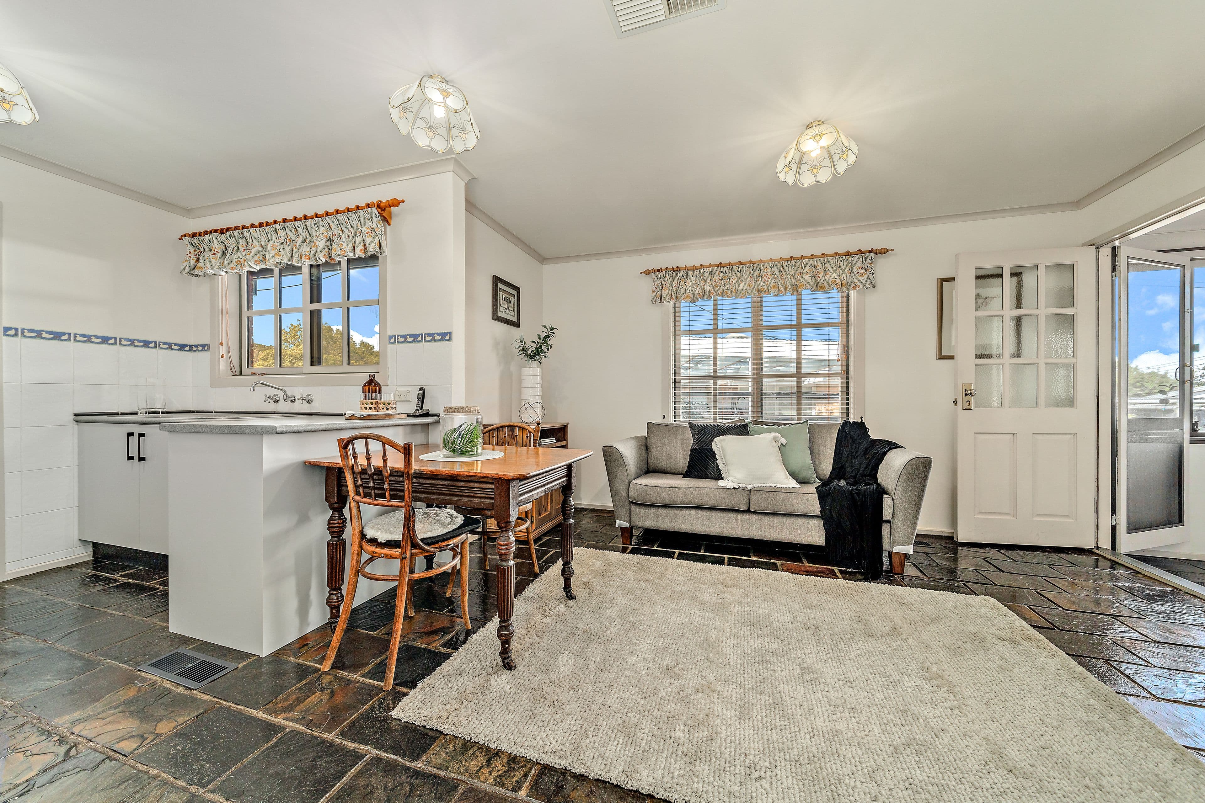 6 Tanda Place, Giralang ACT 2617, Giralang - Thumbnail 2