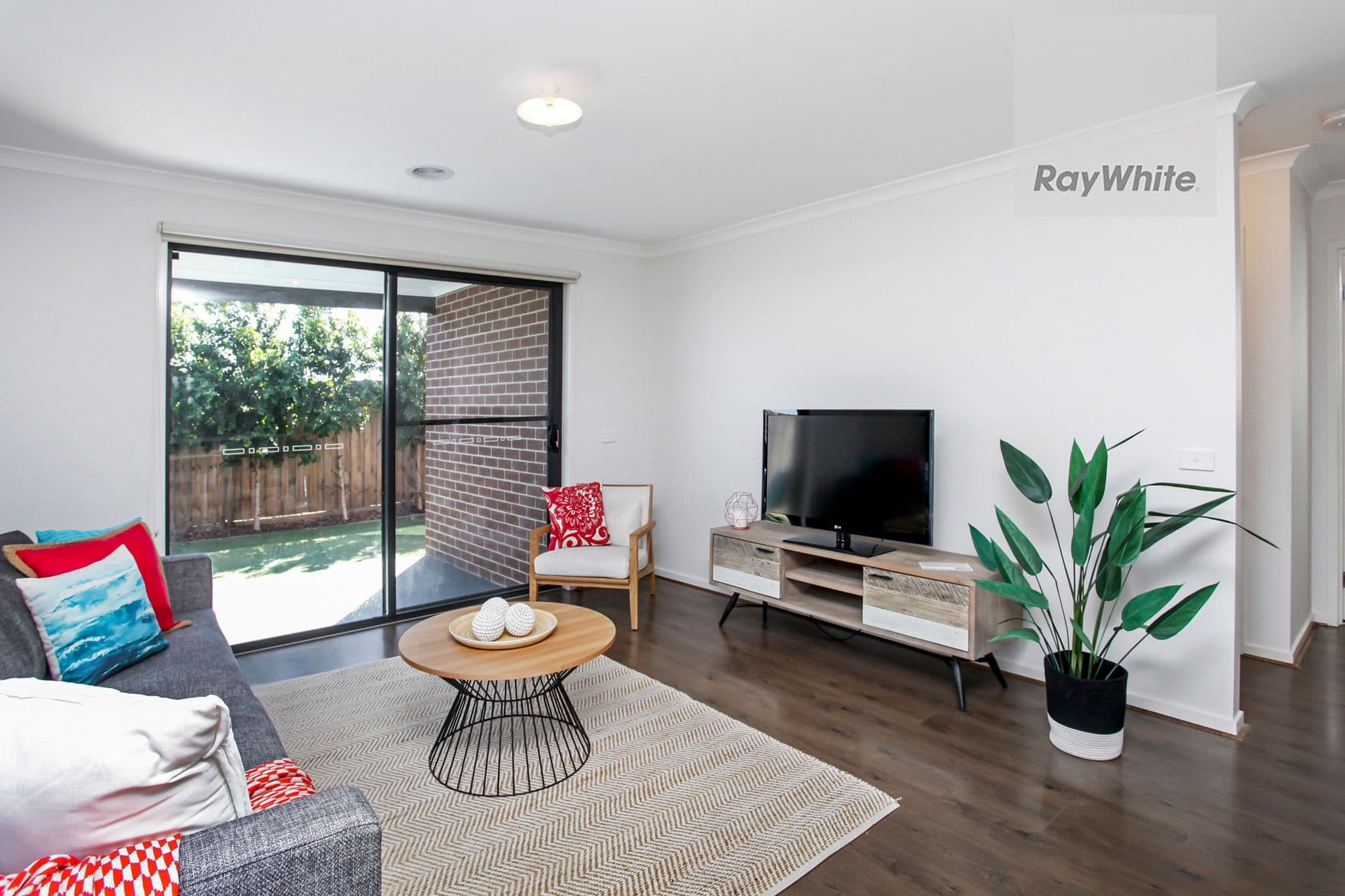 8 Silverwood Drive, Greenvale VIC 3059, Greenvale - Thumbnail 4