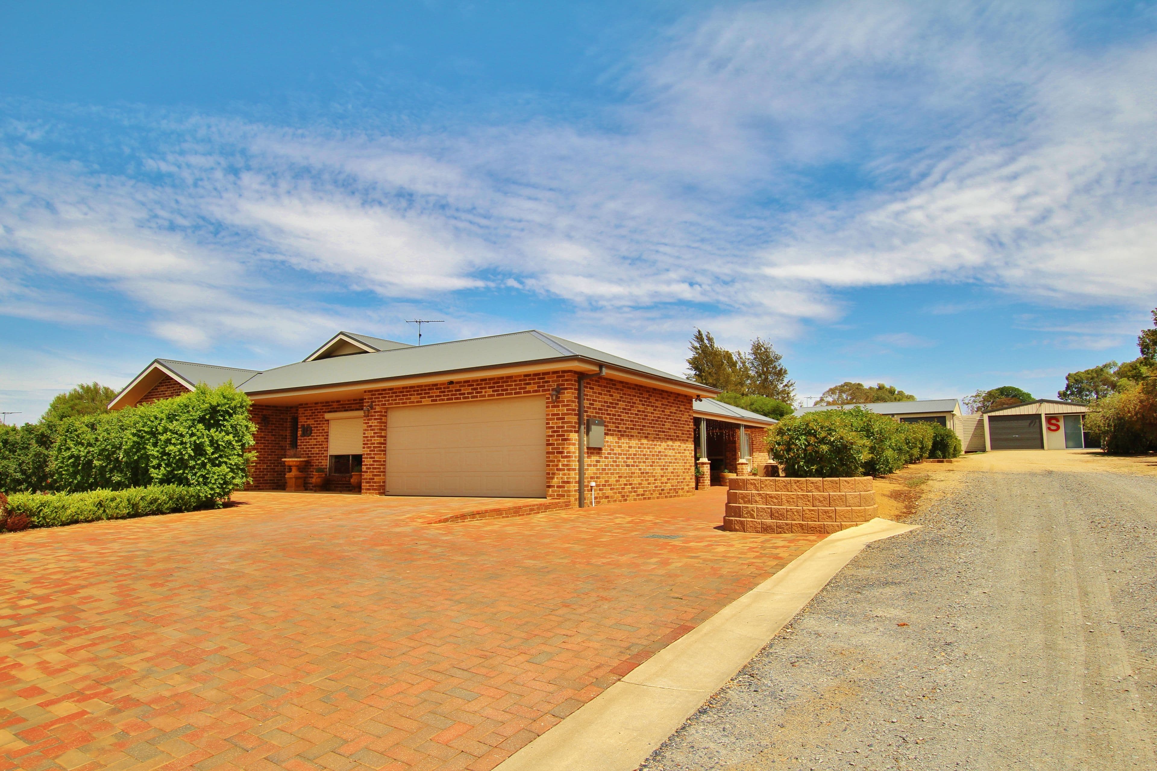 10 Forsythe Avenue, Young NSW 2594, Young - Image 1