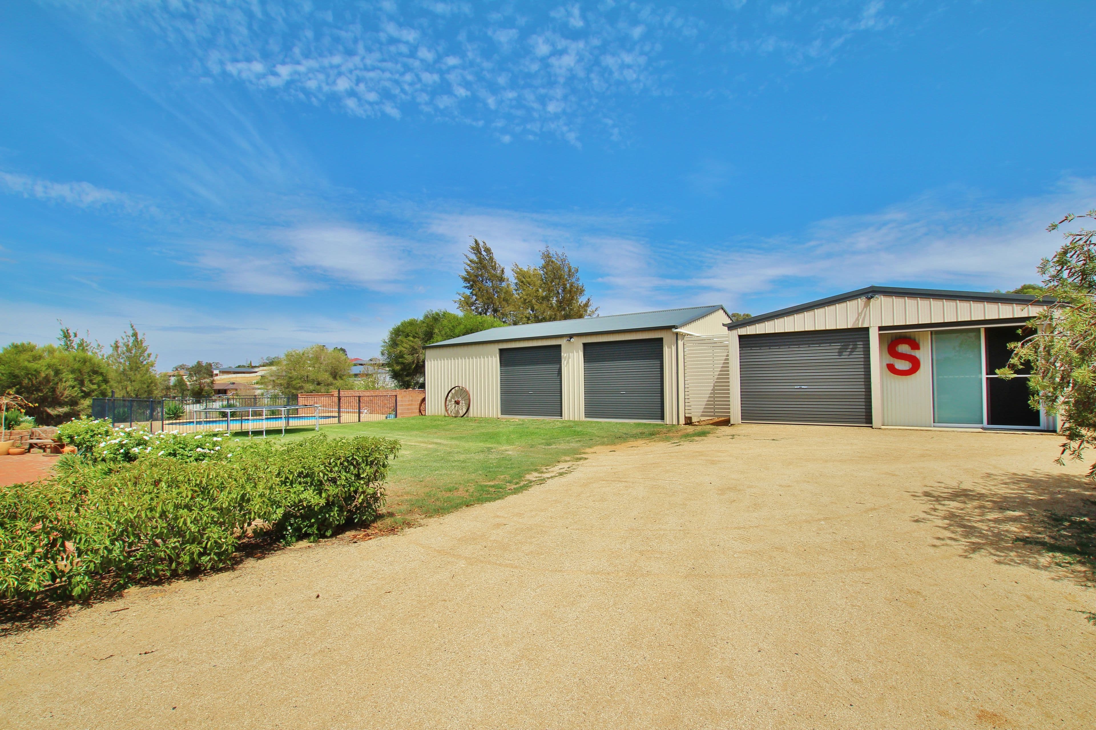 10 Forsythe Avenue, Young NSW 2594, Young - Thumbnail 4