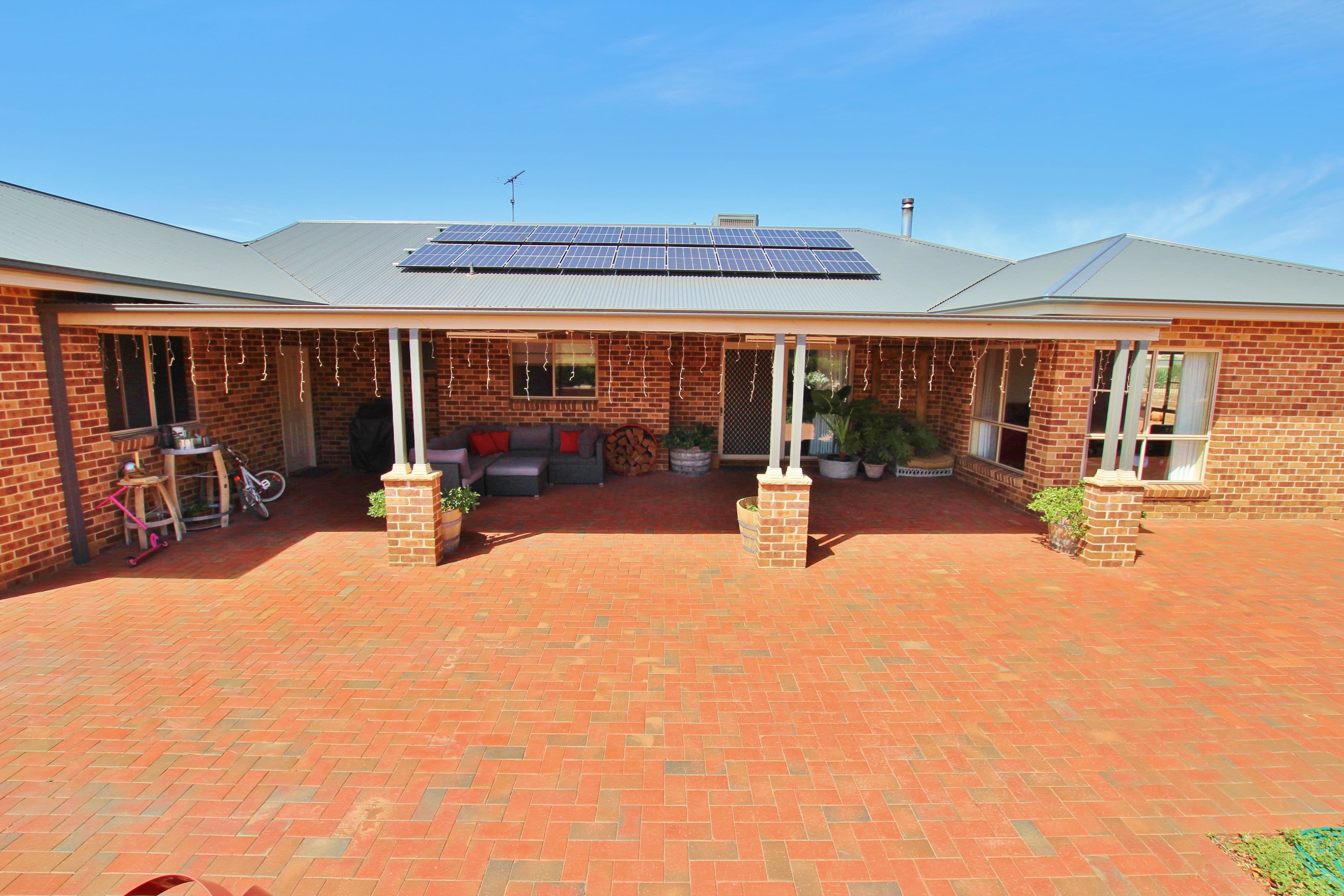 10 Forsythe Avenue, Young NSW 2594, Young - Thumbnail 5