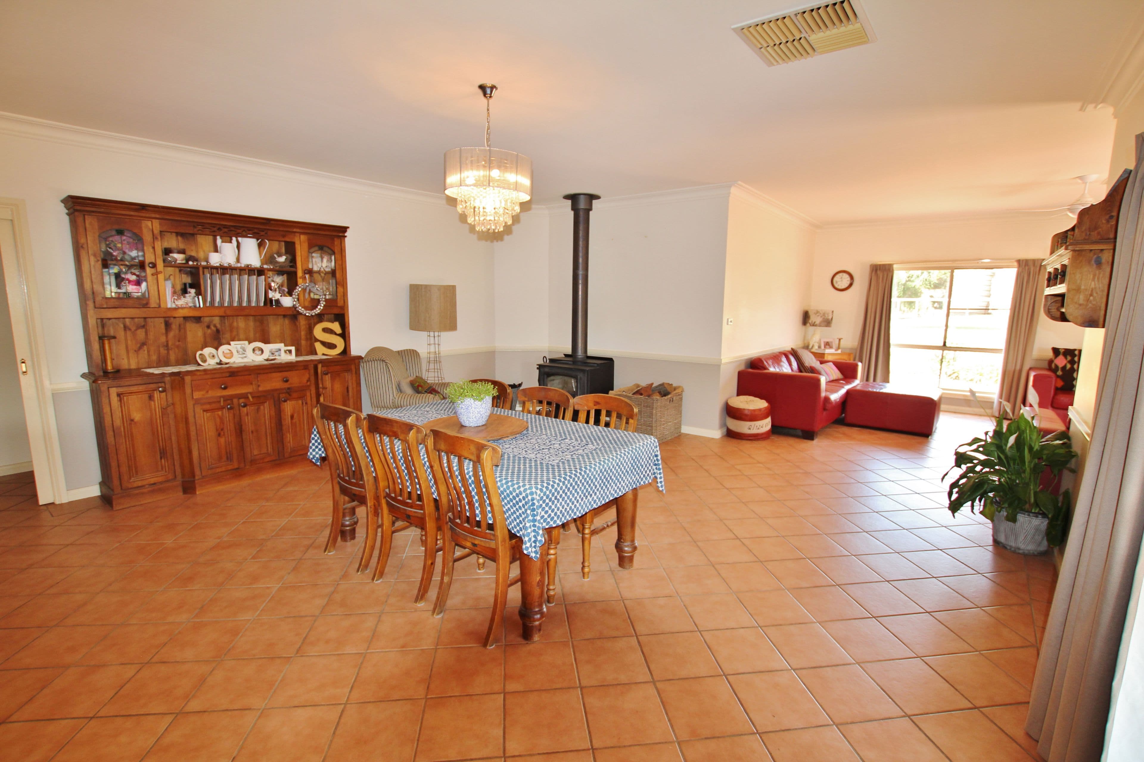 10 Forsythe Avenue, Young NSW 2594, Young - Thumbnail 8