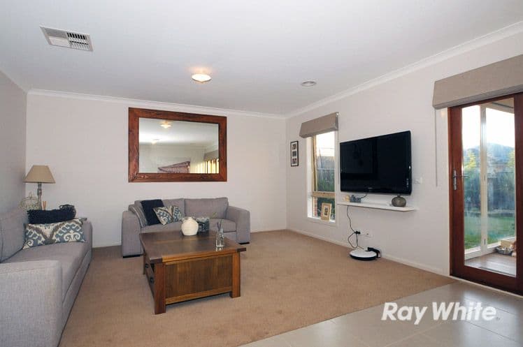 16 Hermes Avenue, CRANBOURNE WEST VIC 3977, Cranbourne West - Thumbnail 5