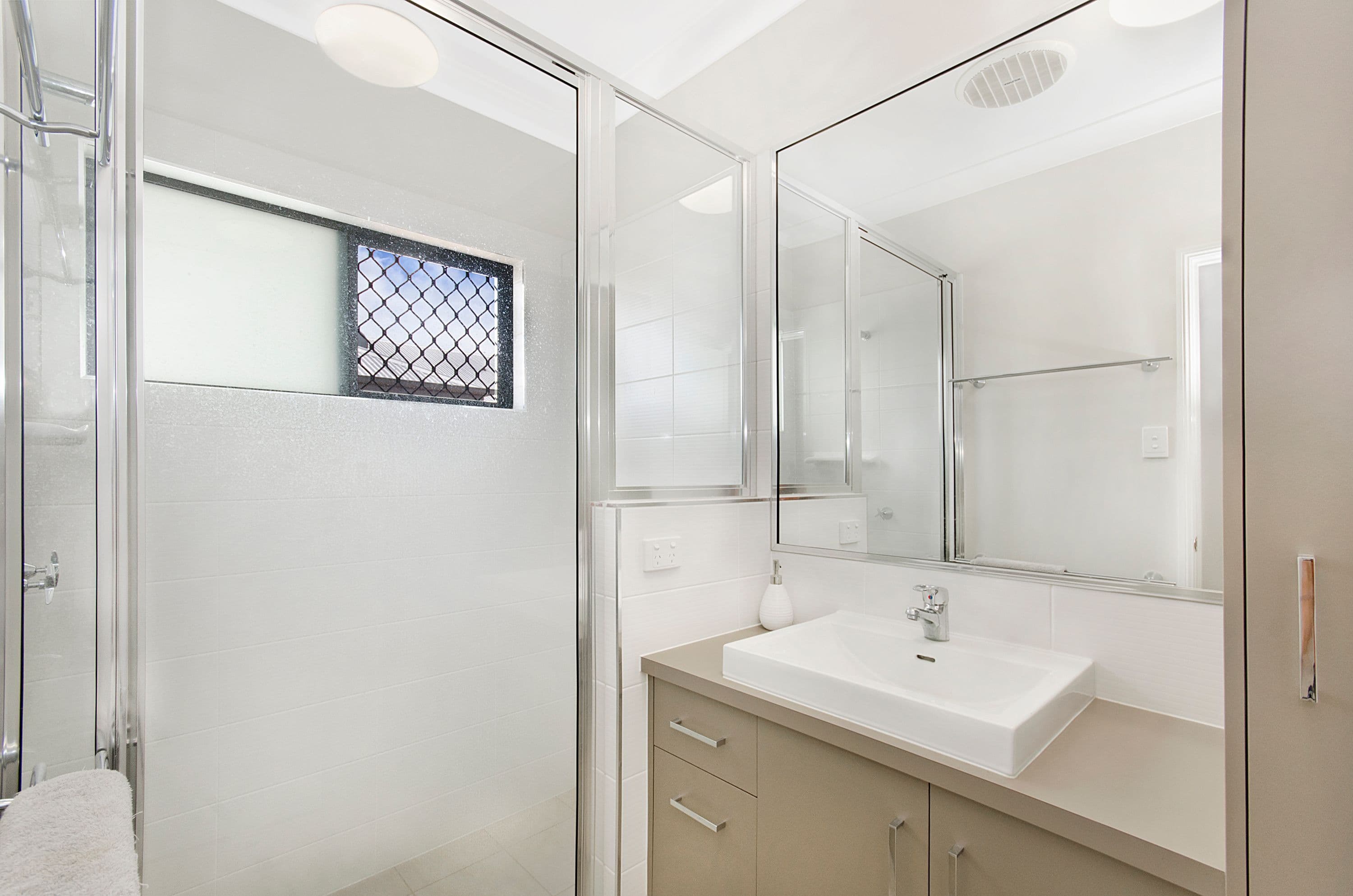 27 Dahlia Street, Burdell QLD 4818, Burdell - Thumbnail 5