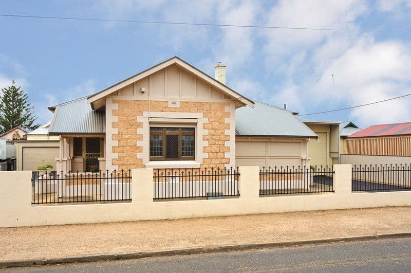 20 Milne Terrace, MOONTA SA 5558, Moonta - Thumbnail 2
