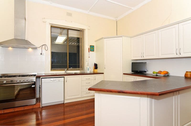 20 Milne Terrace, MOONTA SA 5558, Moonta - Thumbnail 5