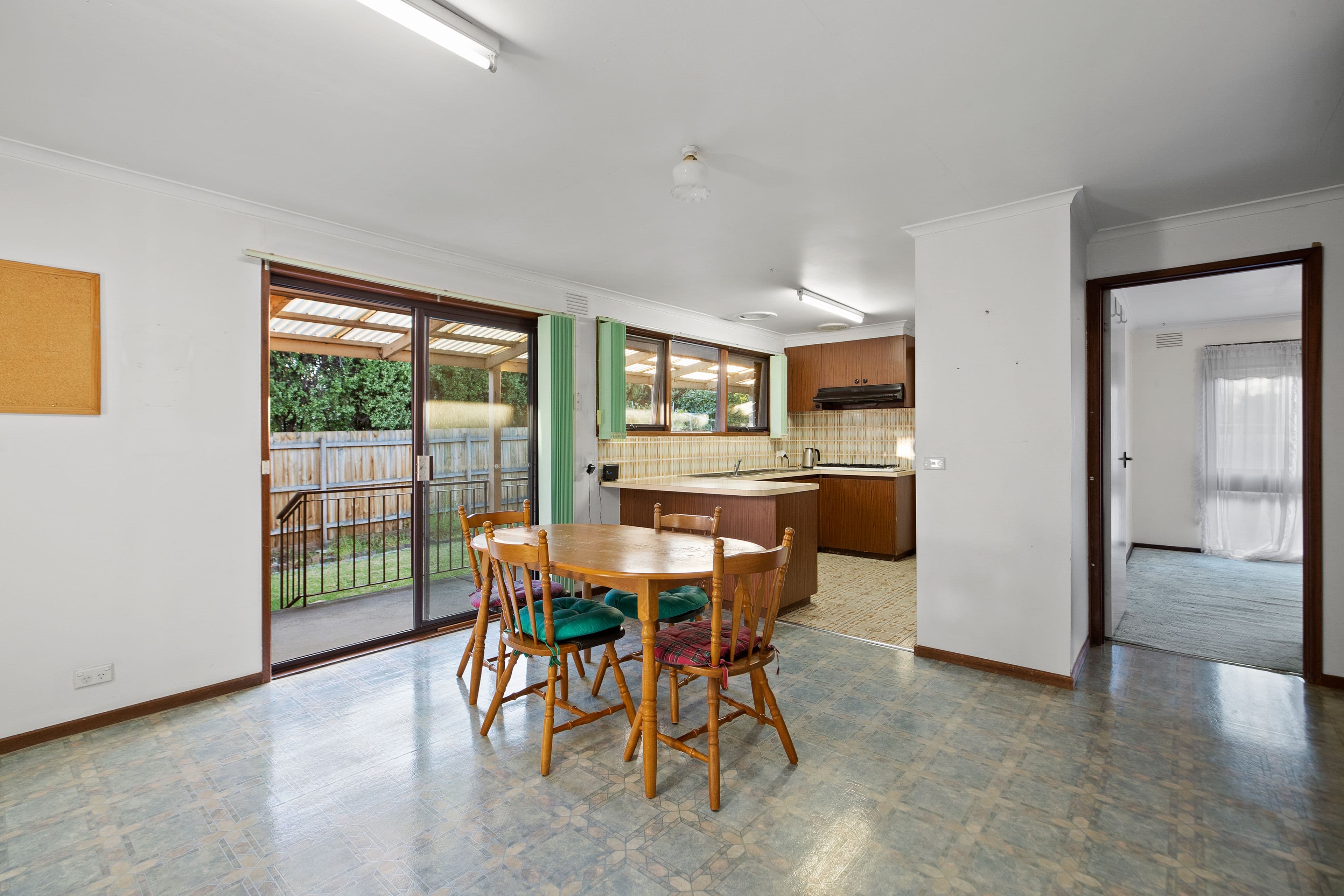 2 Coachmans Square, Wantirna VIC 3152, Wantirna - Thumbnail 4