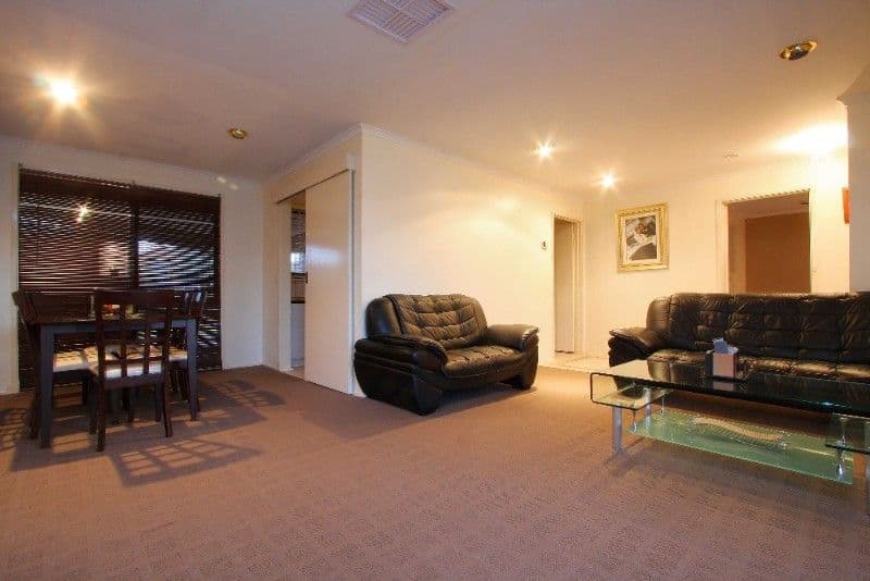 23 Jacaranda Drive, MILL PARK VIC 3082, Mill Park - Thumbnail 2
